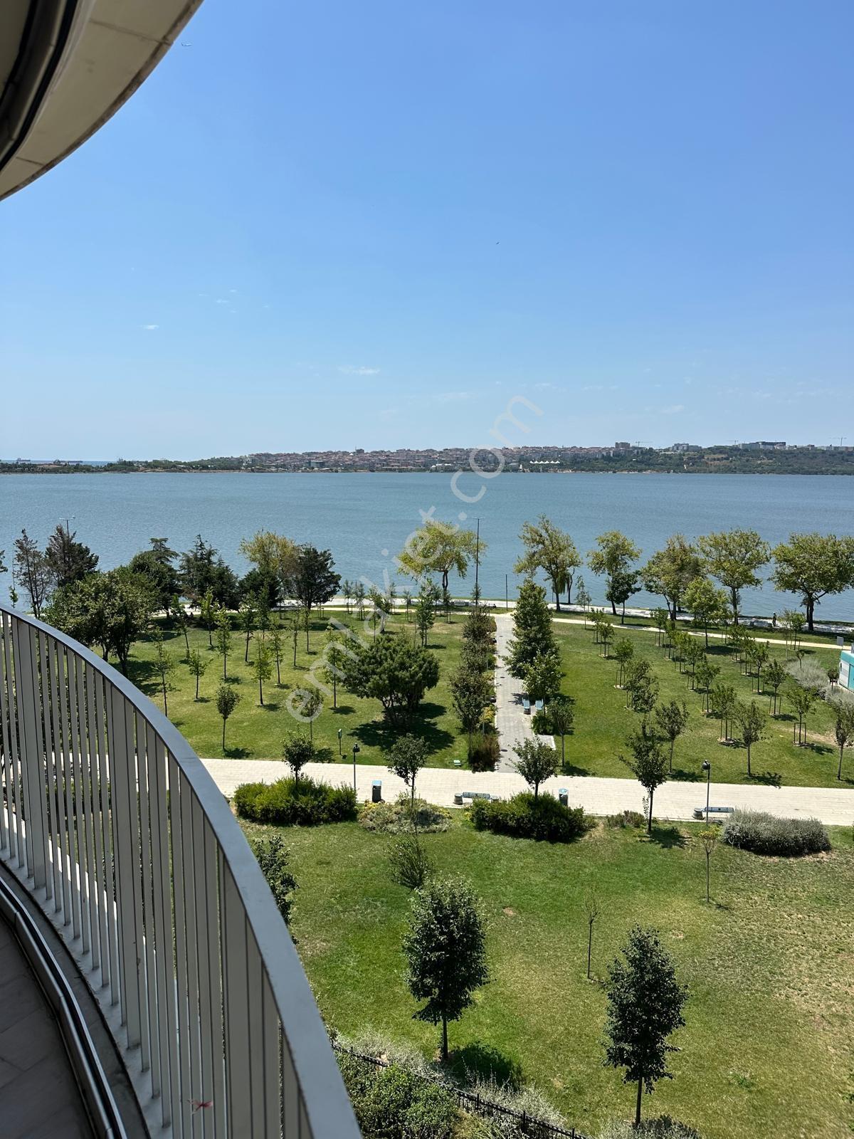 Blue Lakeda Leb-i Derya Manzaralı Teraslı Lüks 2+1 Satılık Daire - Görsel 25