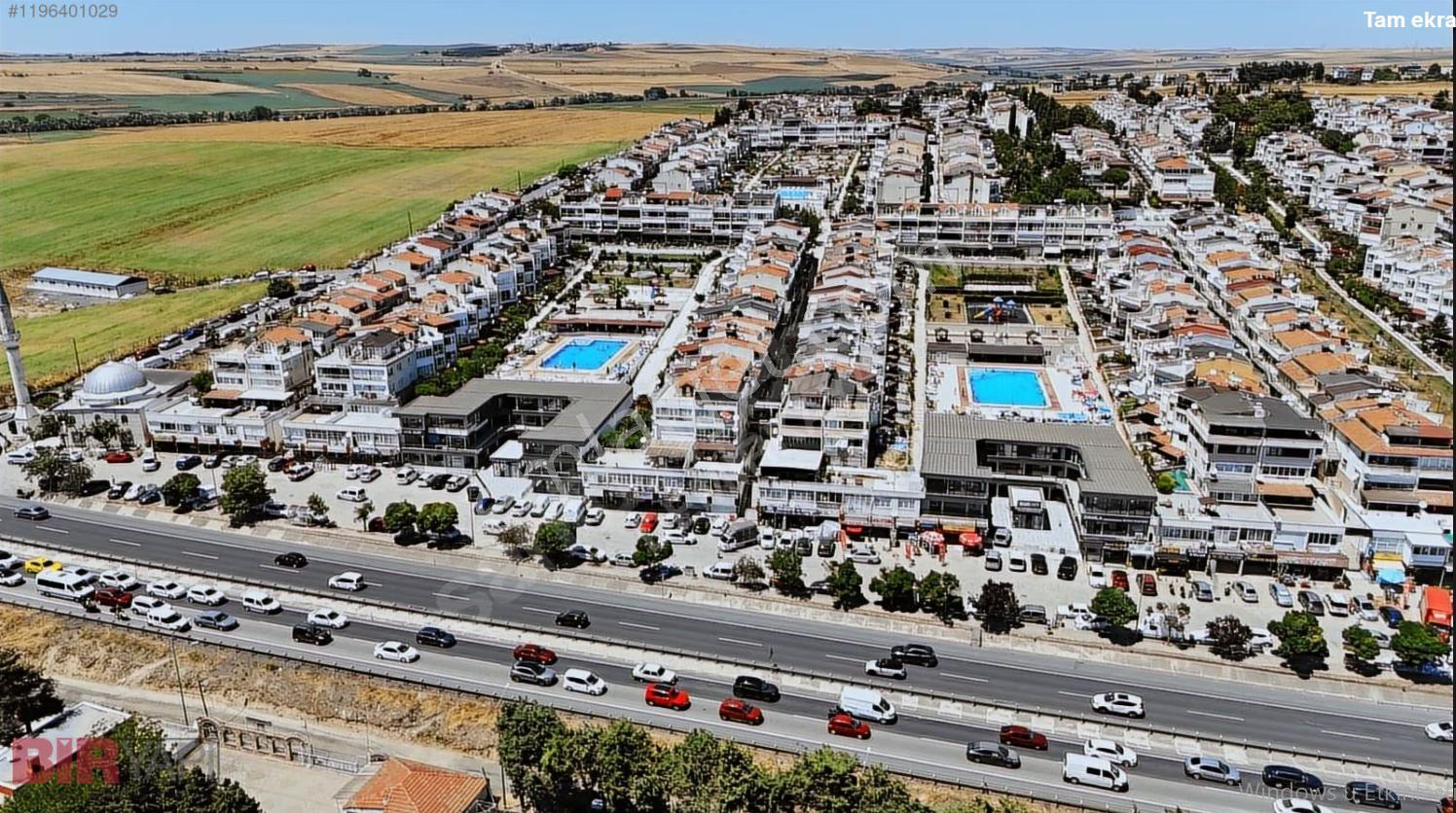 Haydar Emlaktan Yenicede Çarşı İçinde E-5 E Cepheli Yatırımlık Köşe Dükkan
