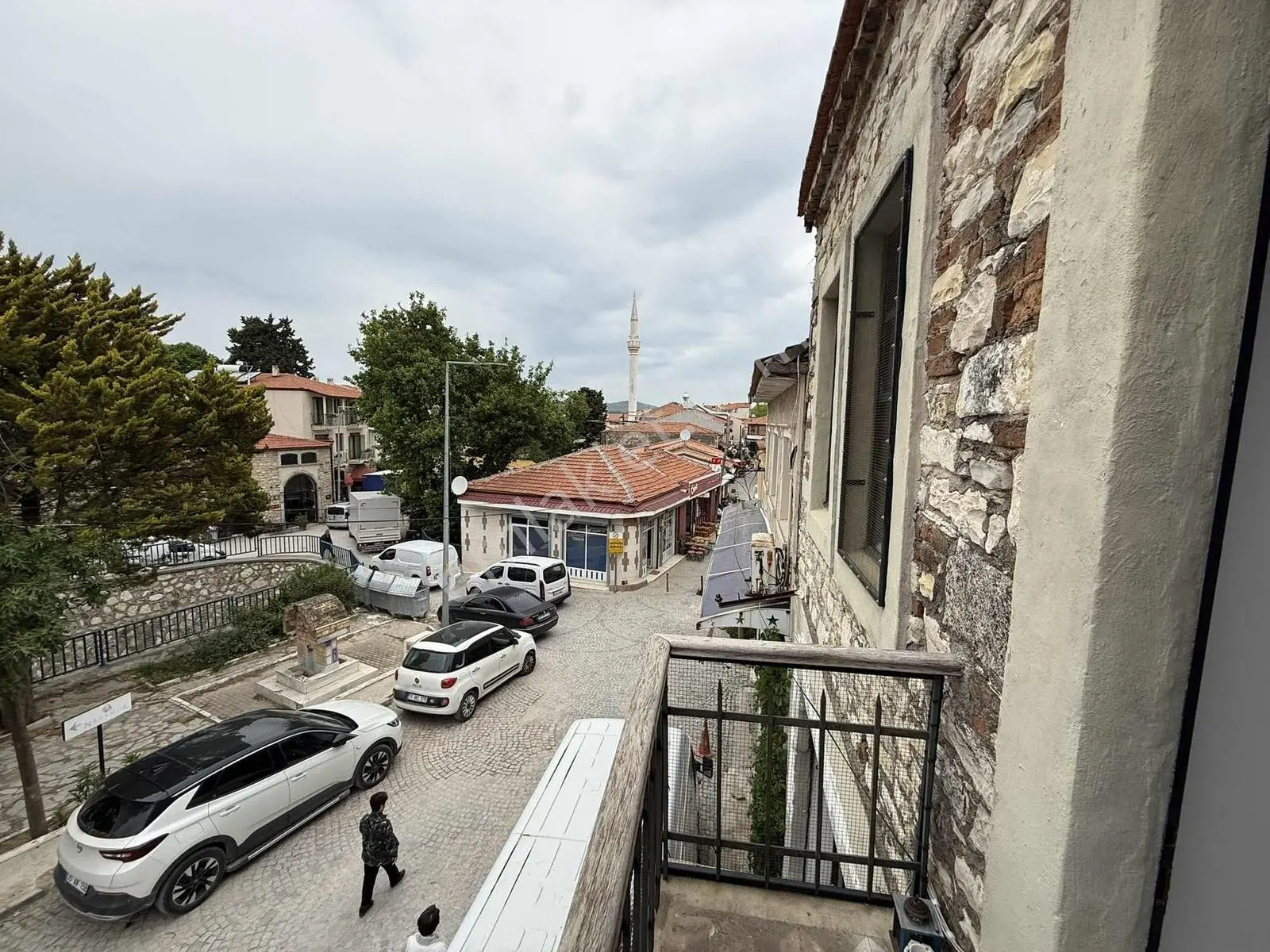 Urla Malgaca'da Tadilatlı Taş Evde Eşyalı Kiralık 1+1 - Görsel 2