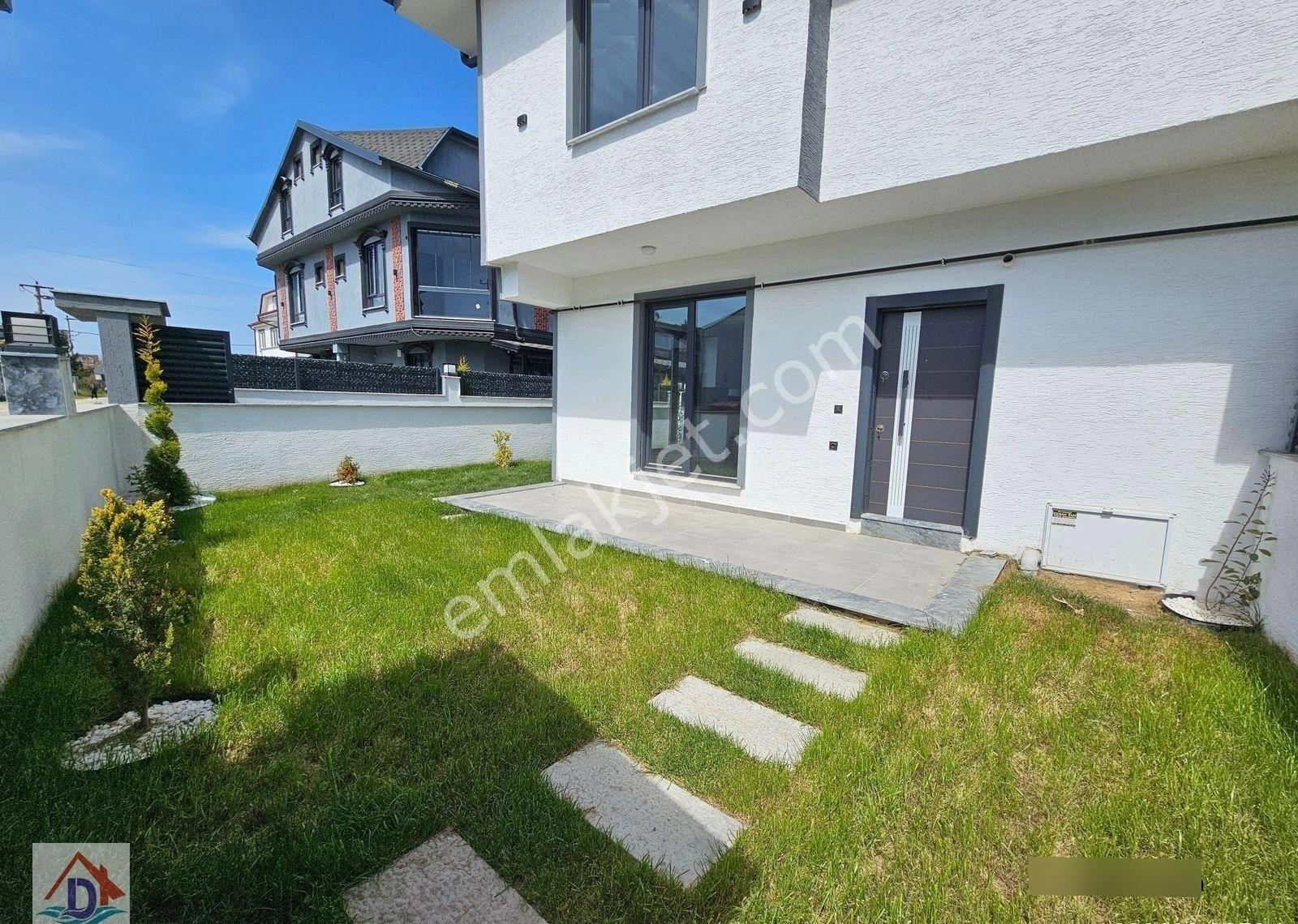 Deniz'den 3+1 Bahçeli, Merkezi Konumda Satılık Villa - Görsel 16