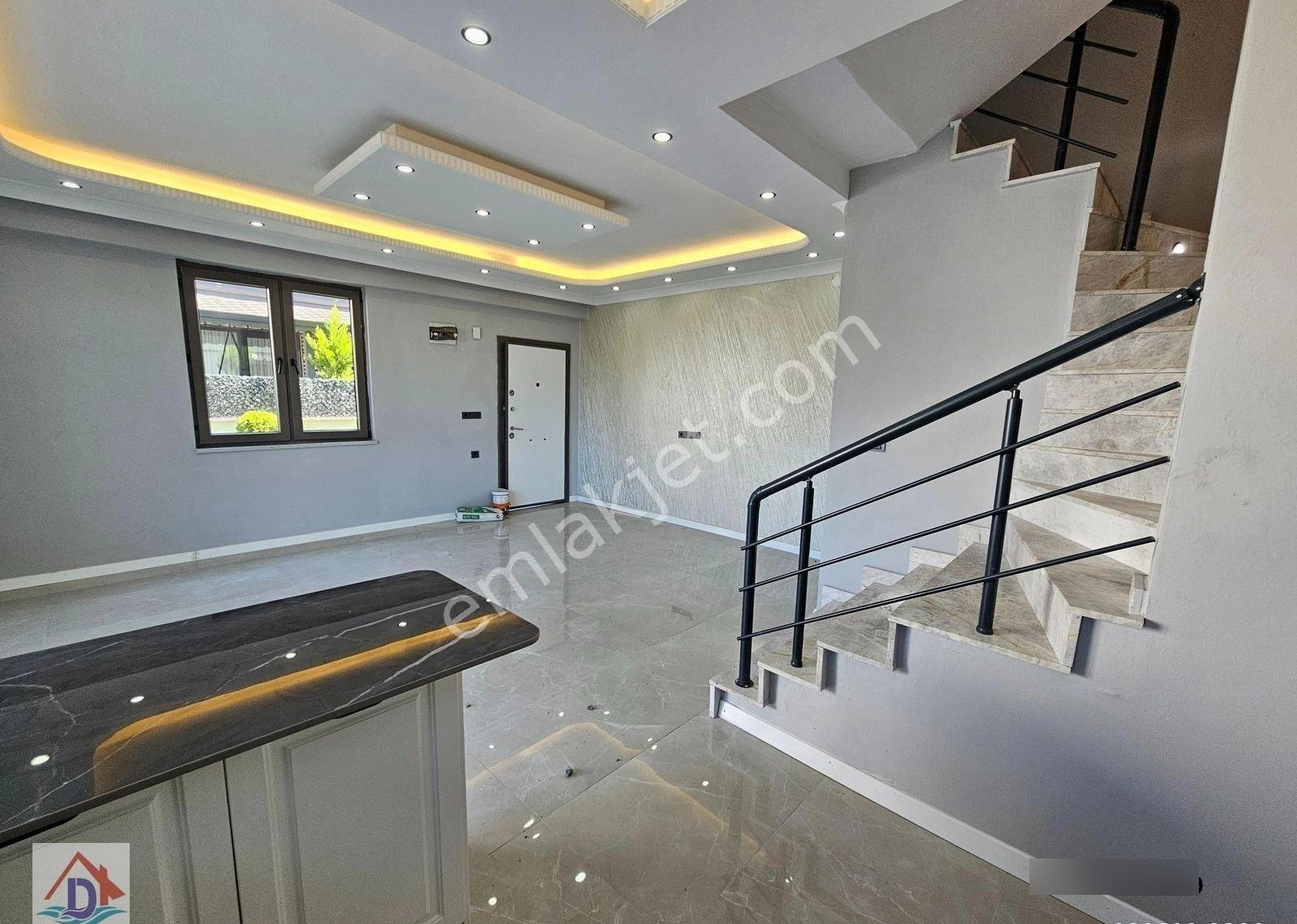 Deniz'den 4+1 Bahçeli, Denize Yürüme Mesafesinde Villa - Görsel 23