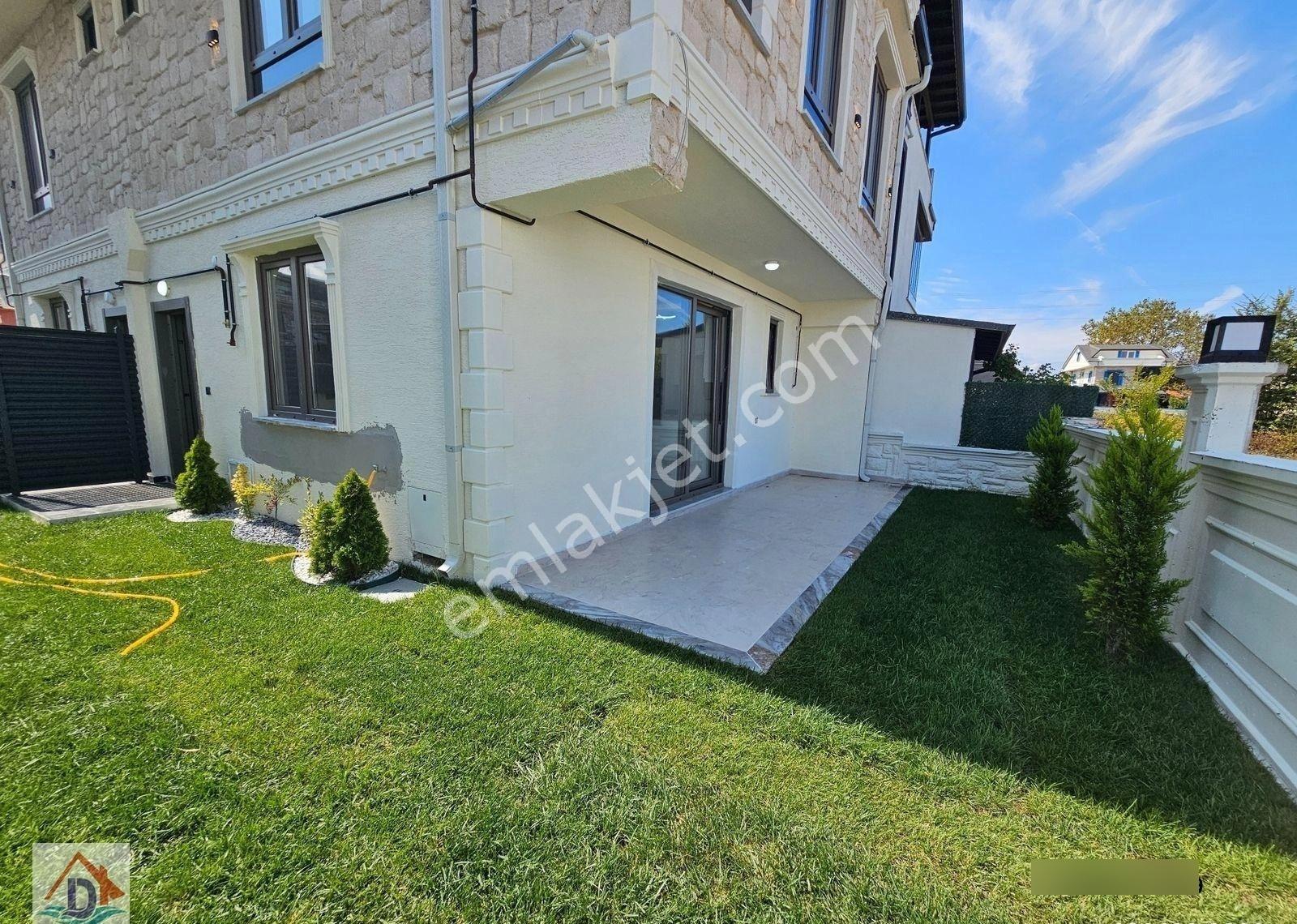 Deniz'den 4+1 Bahçeli, Denize Yürüme Mesafesinde Villa - Görsel 2