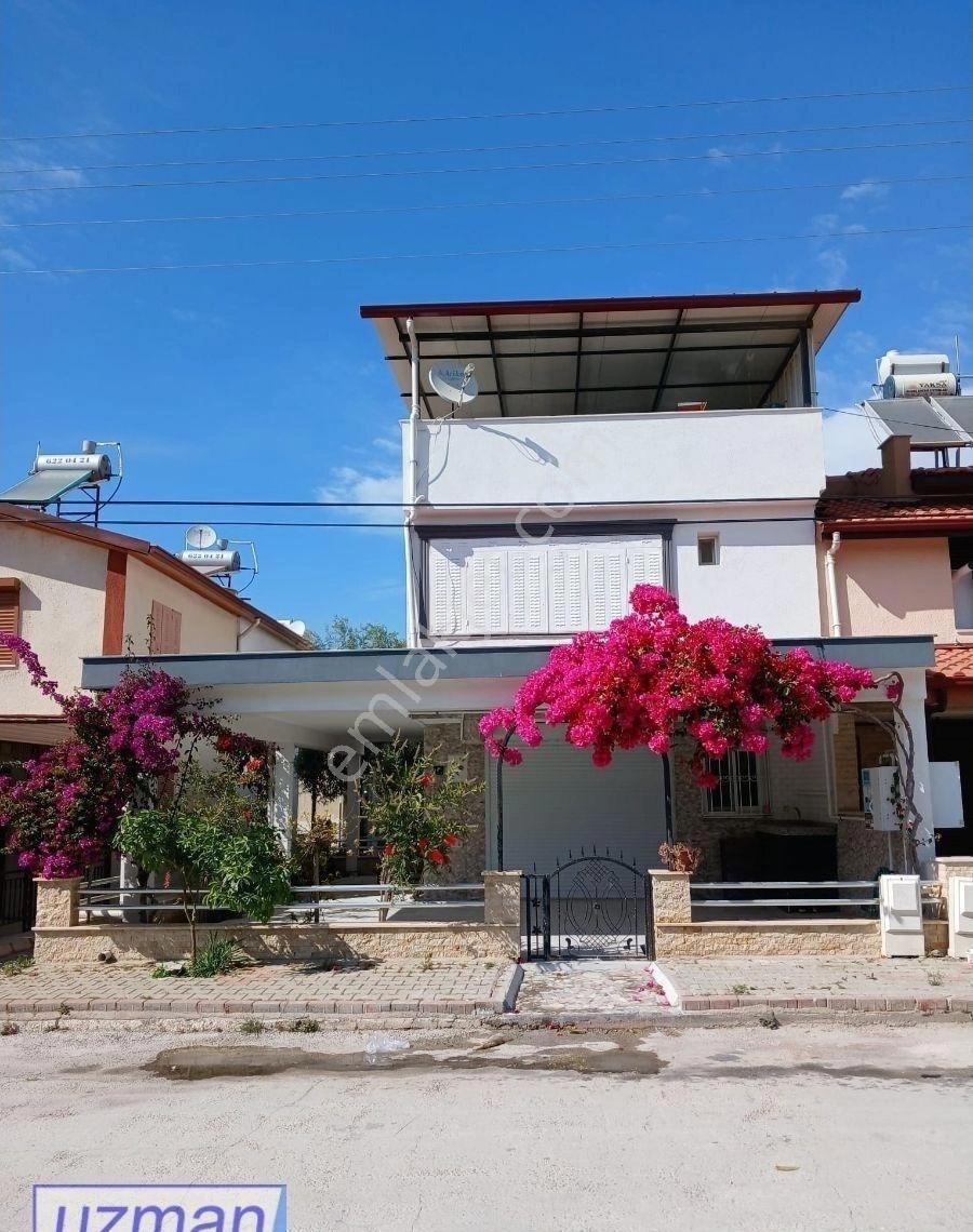 Kuşadasında Denize 300 M 2+1 Eşyalı Kiralık Villa