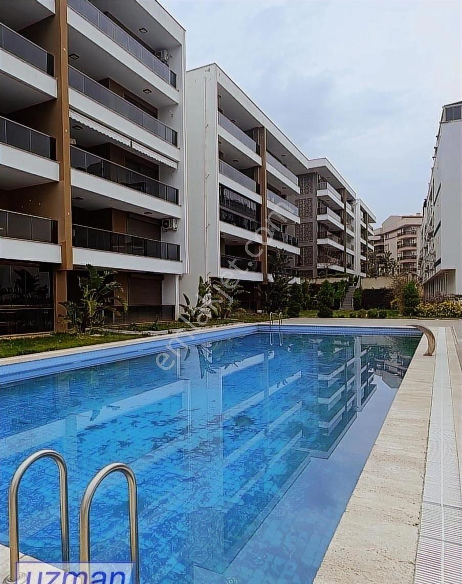 Kuşadası Yüzme Havuzlu Site İçinde 2+1 Satılık Residance Daire