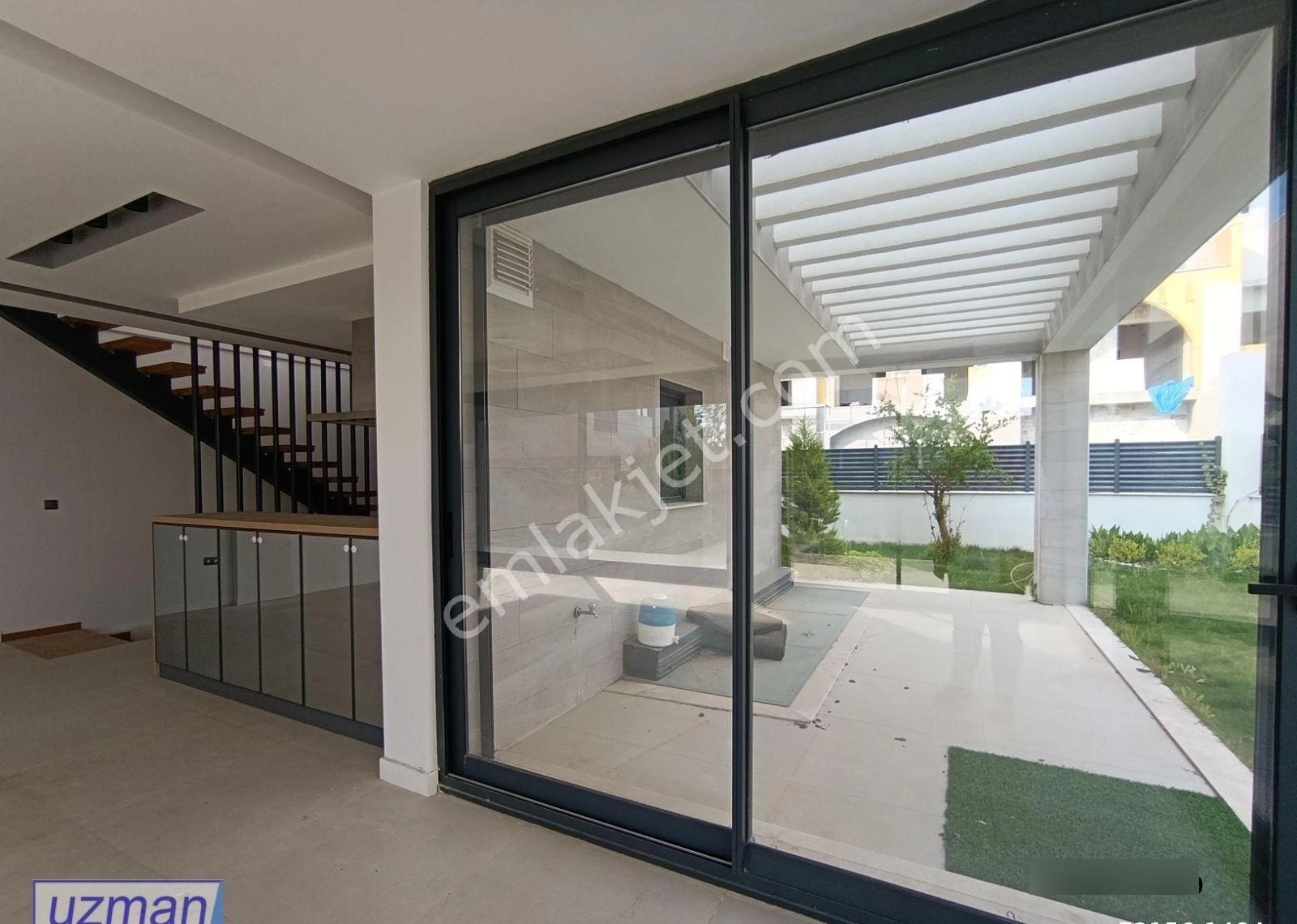 Karaova'da Müstakil Havuzlu Doğalgazlı 5+1 Kiralık Villa - Görsel 15