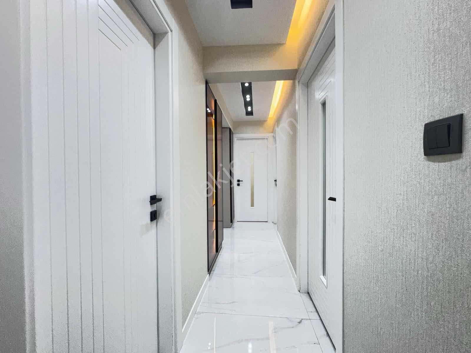 Balçova'da 3+1 160 M2 Mustakıl Bahceli Satılık Lüx Daire - Görsel 12