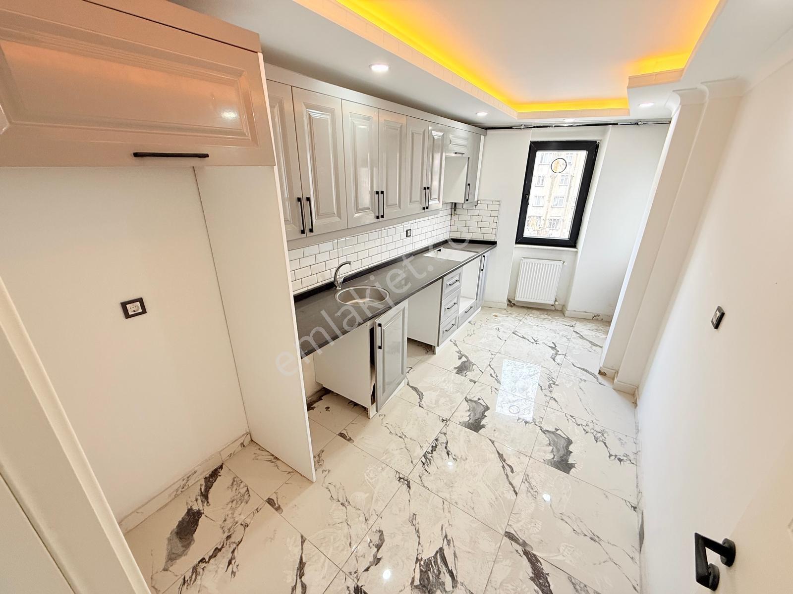 Pusula İnş.tan 50 Yıl Mah Cadde Uzerinde 125m2 3+1 1kat Daire - Görsel 14