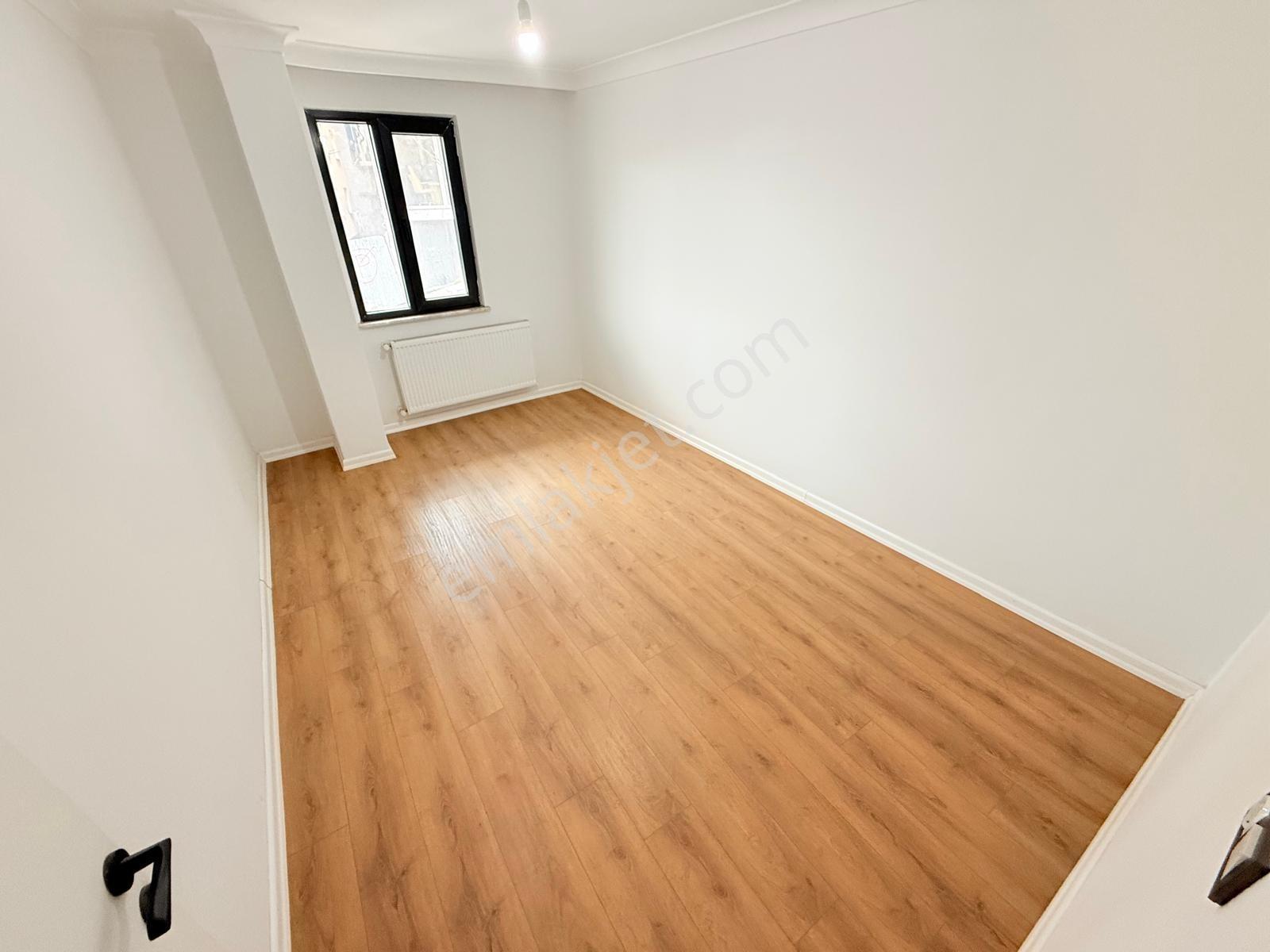Pusula İnş.tan 50 Yıl Mah Cadde Uzerinde 125m2 3+1 1kat Daire - Görsel 24