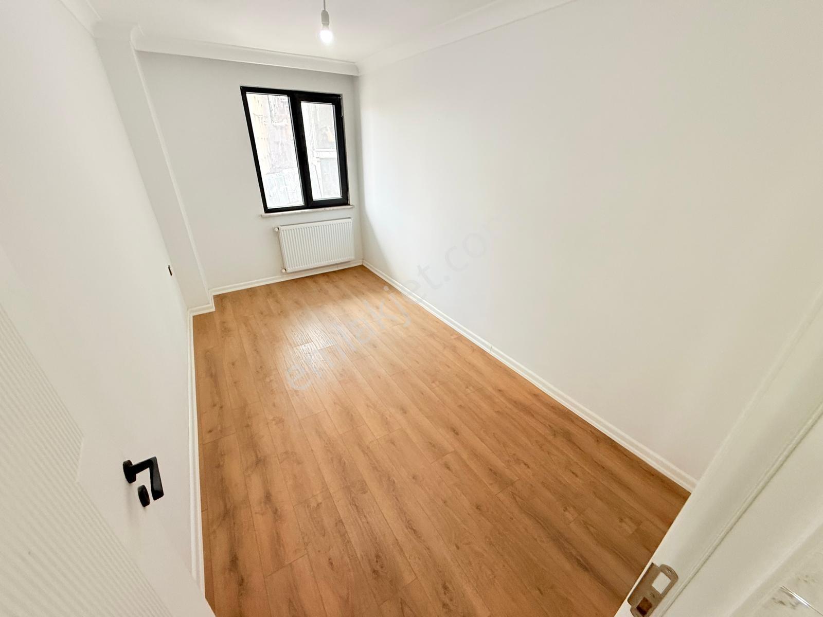 Pusula İnş.tan 50 Yıl Mah Cadde Uzerinde 125m2 3+1 1kat Daire - Görsel 6
