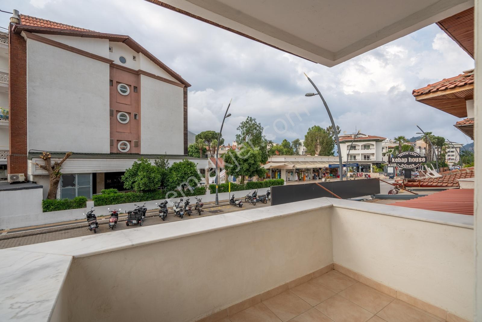 Cb Marina'dan İçmeler'de Ana Cadde'de Kiralık 1+0 Daireler - Görsel 32