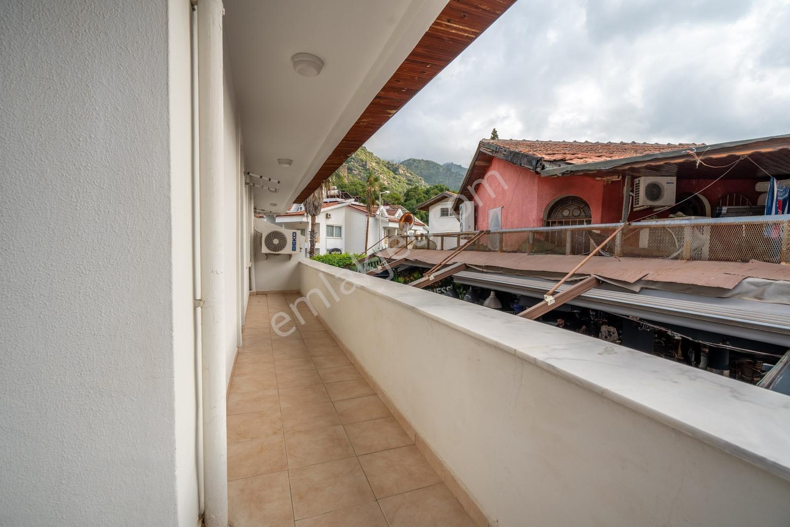 Cb Marina'dan İçmeler'de Ana Cadde'de Kiralık 1+0 Daireler - Görsel 18