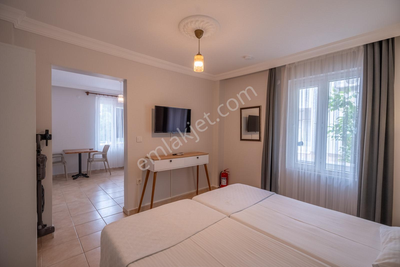 Cb Marina'dan İçmeler'de Ana Cadde'de Kiralık 1+0 Daireler - Görsel 28
