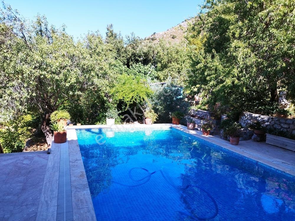 Marmaris Bozburun Deniz Ve Ada Manzaralı Emsalsiz Villa - Görsel 32