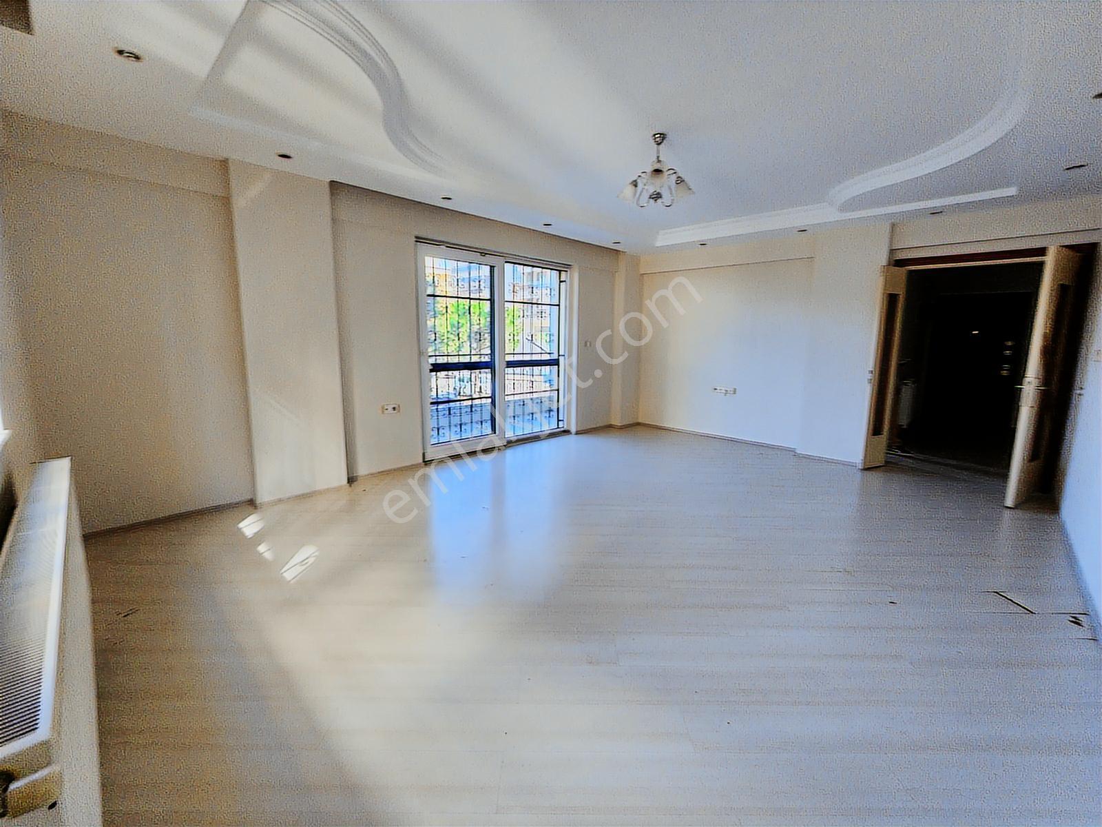 Adalet Mahallesinde Önü Ferah 3+1 Kiralık Daire - Görsel 16