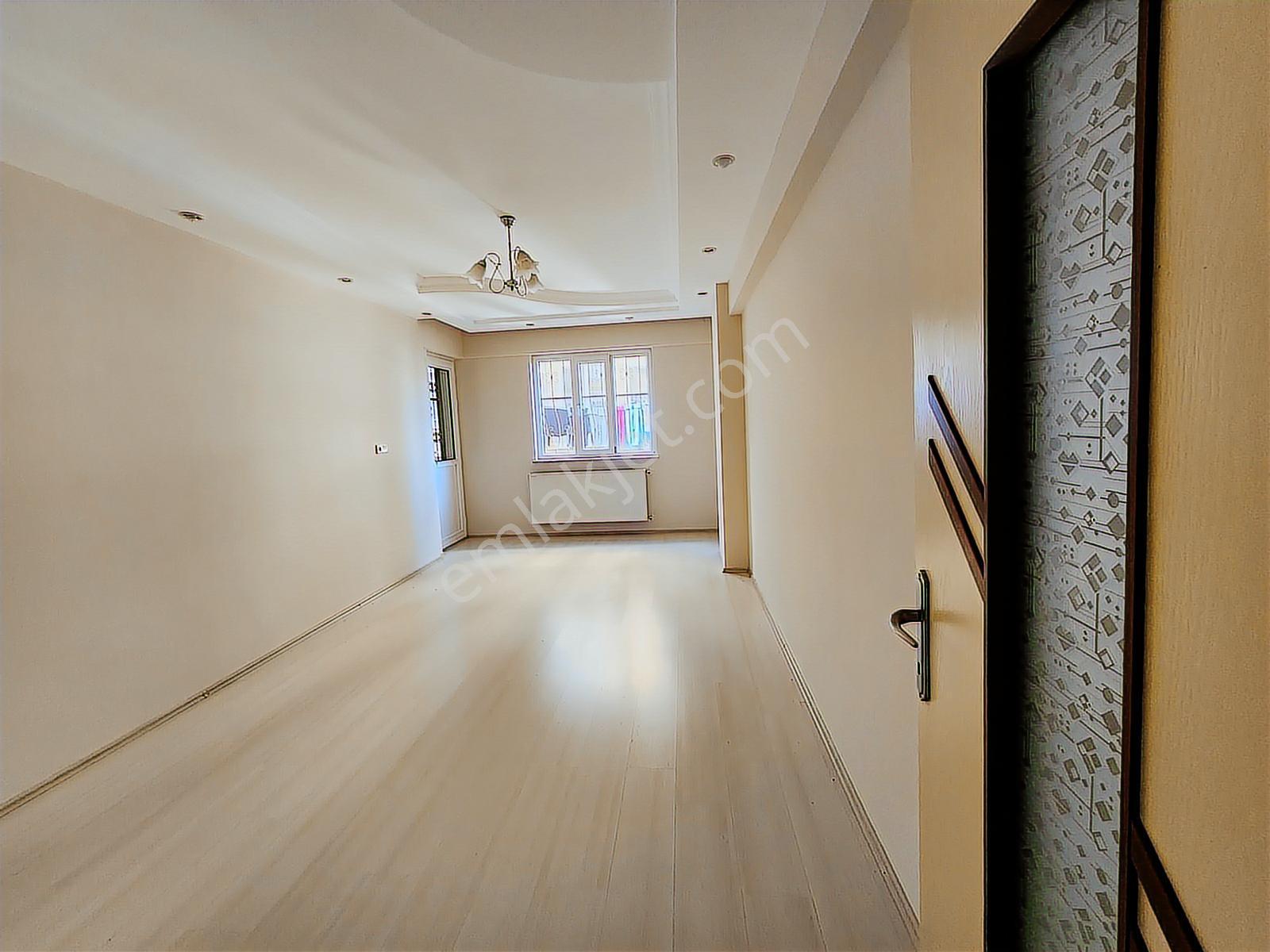 Adalet Mahallesinde Önü Ferah 3+1 Kiralık Daire - Görsel 12