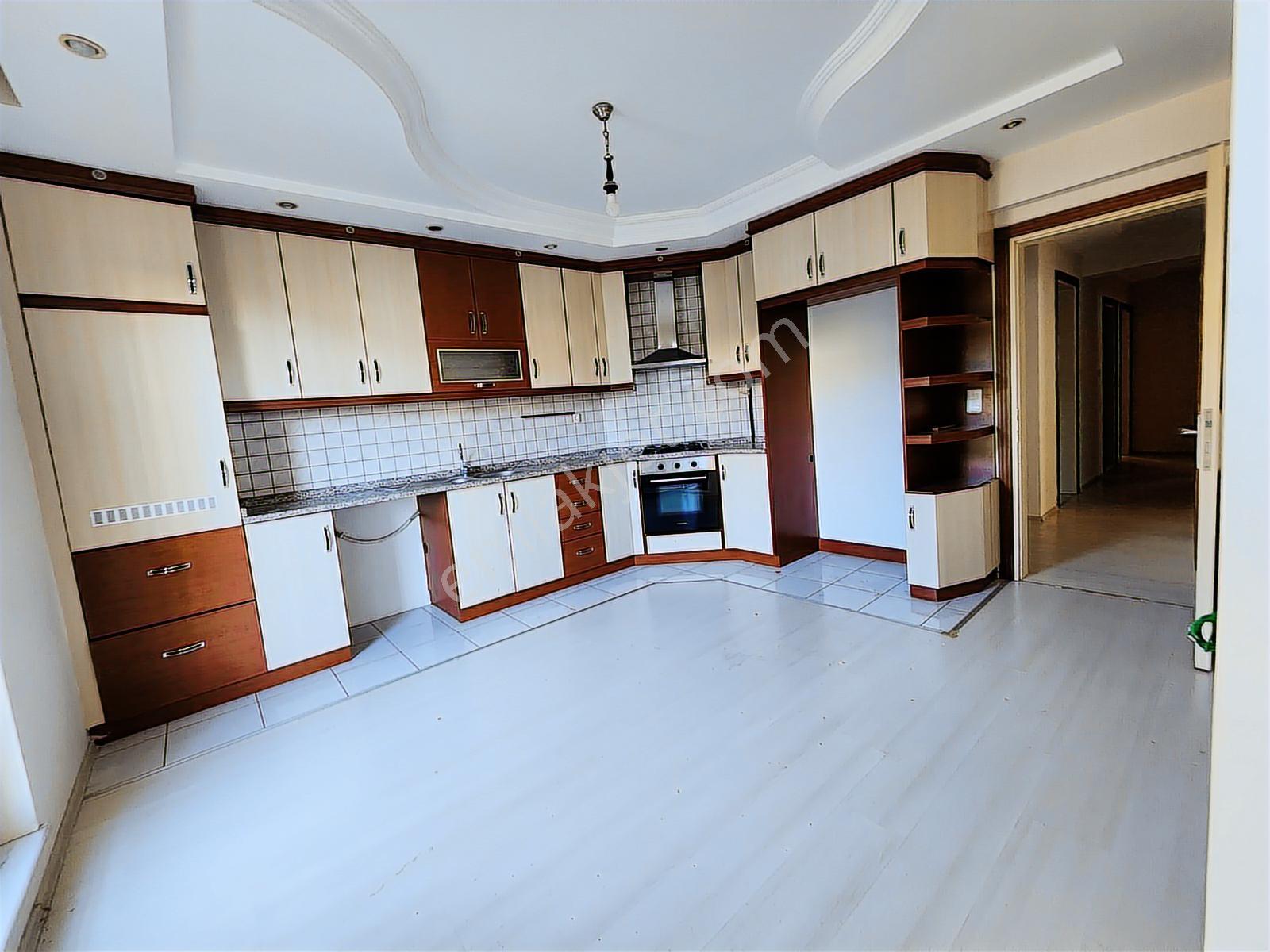Adalet Mahallesinde Önü Ferah 3+1 Kiralık Daire - Görsel 23
