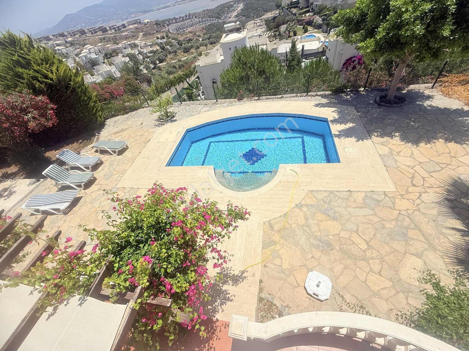 Muğla Bodrum Adabükü 4+1 Özel Havuzlu Göl Manzaralı Villa - Görsel 24