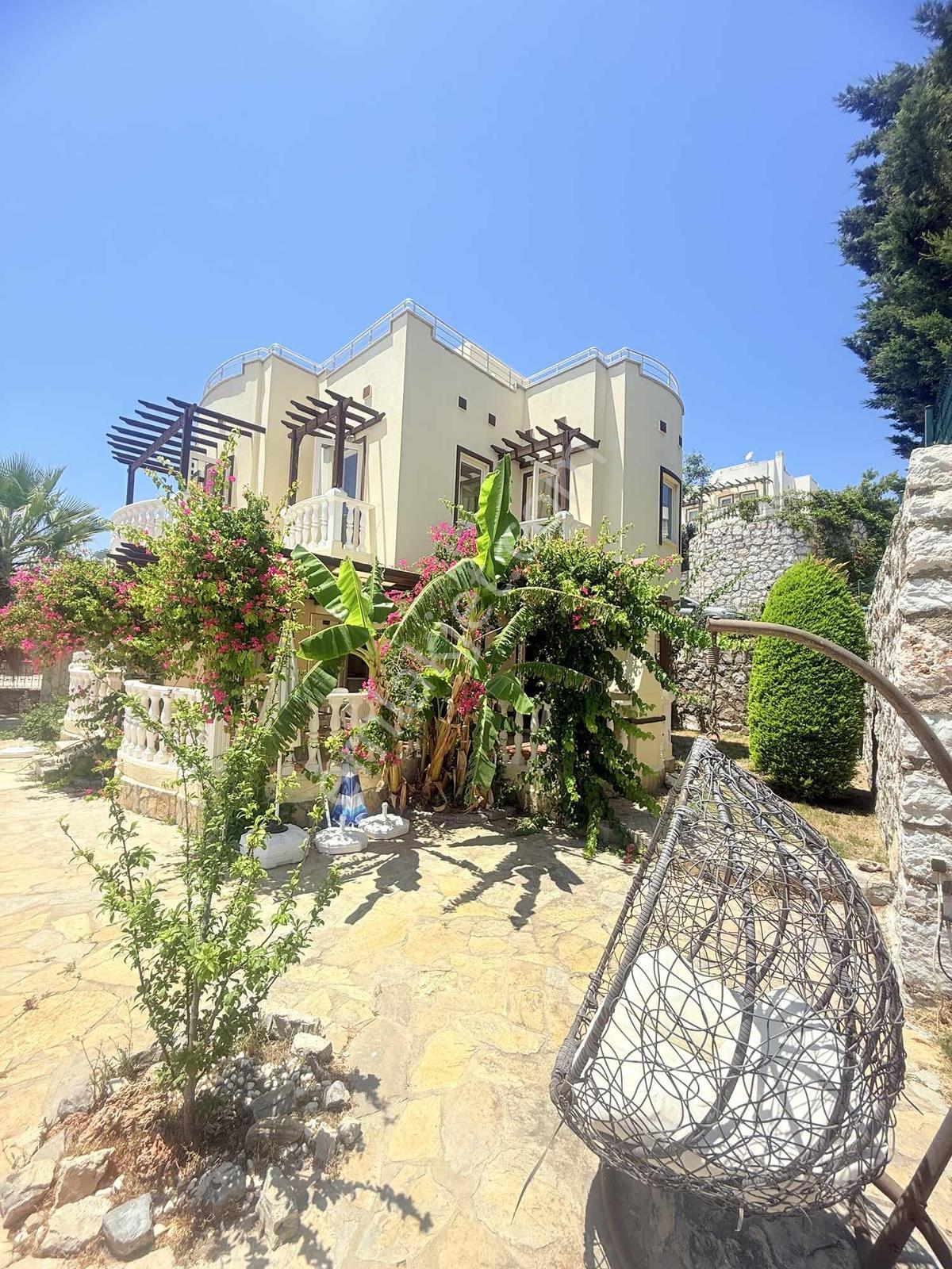 Muğla Bodrum Adabükü 4+1 Özel Havuzlu Göl Manzaralı Villa - Görsel 17