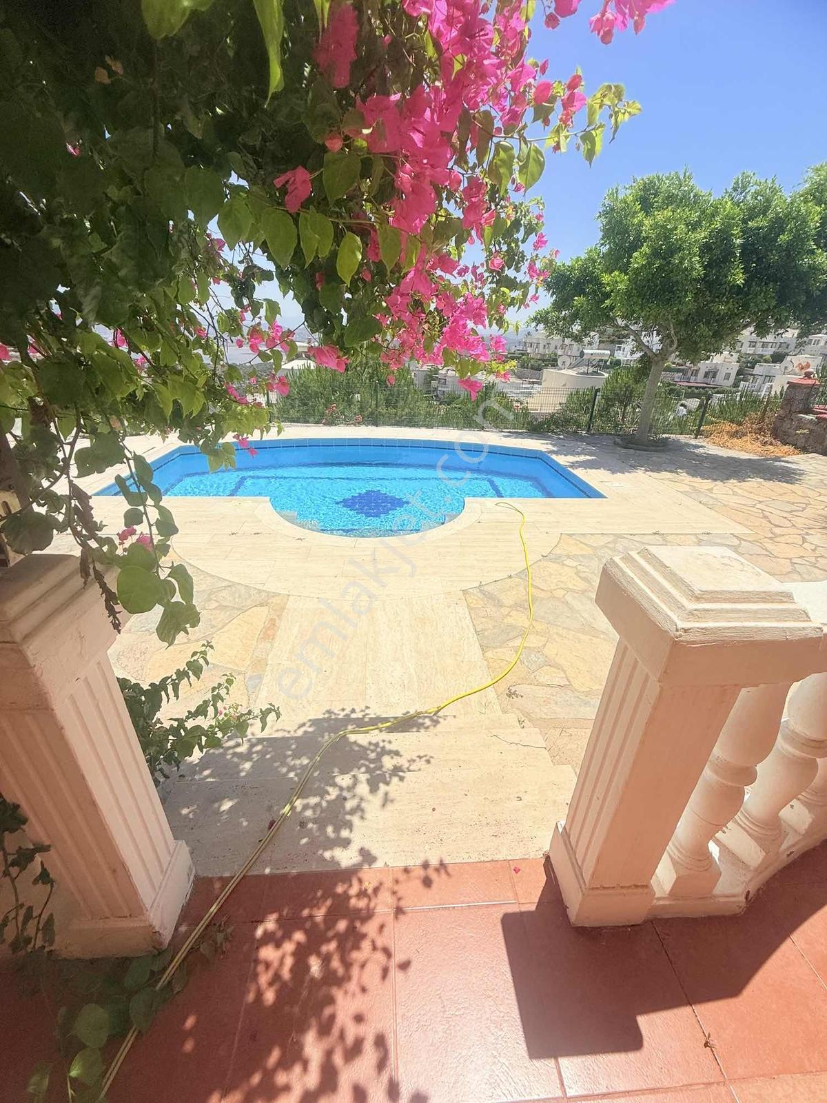 Muğla Bodrum Adabükü 4+1 Özel Havuzlu Göl Manzaralı Villa - Görsel 28