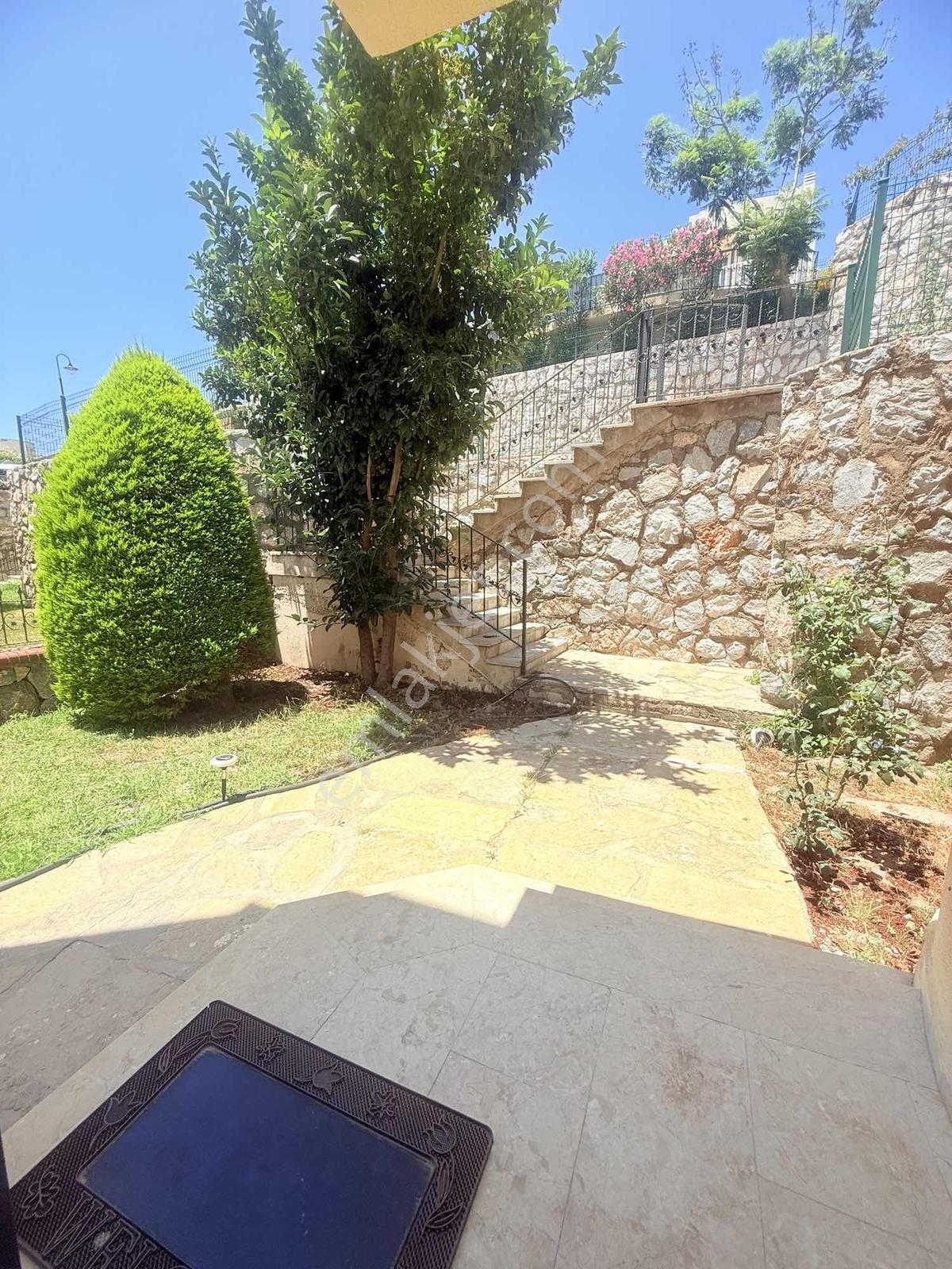 Muğla Bodrum Adabükü 4+1 Özel Havuzlu Göl Manzaralı Villa - Görsel 5