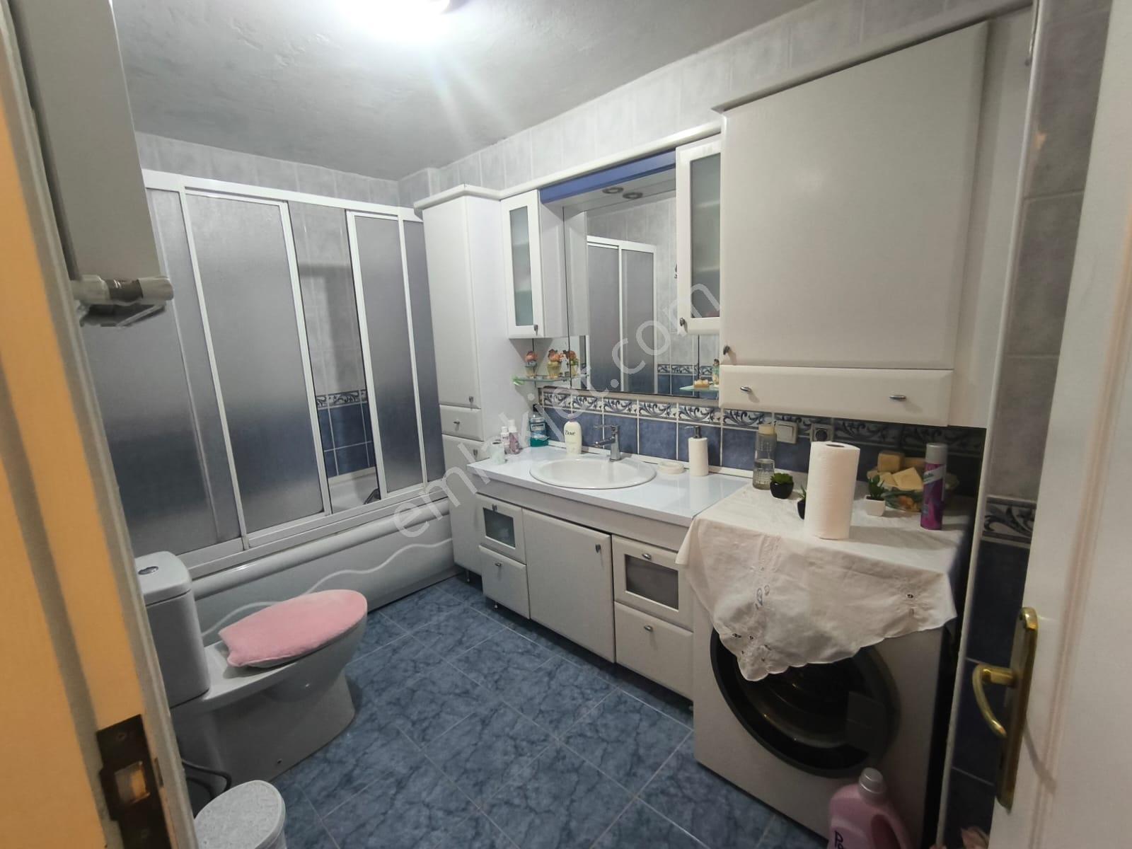 Beylikdüzü Barış Mah 3+1 180m2 Ara Kat Satılık Daire - Görsel 18