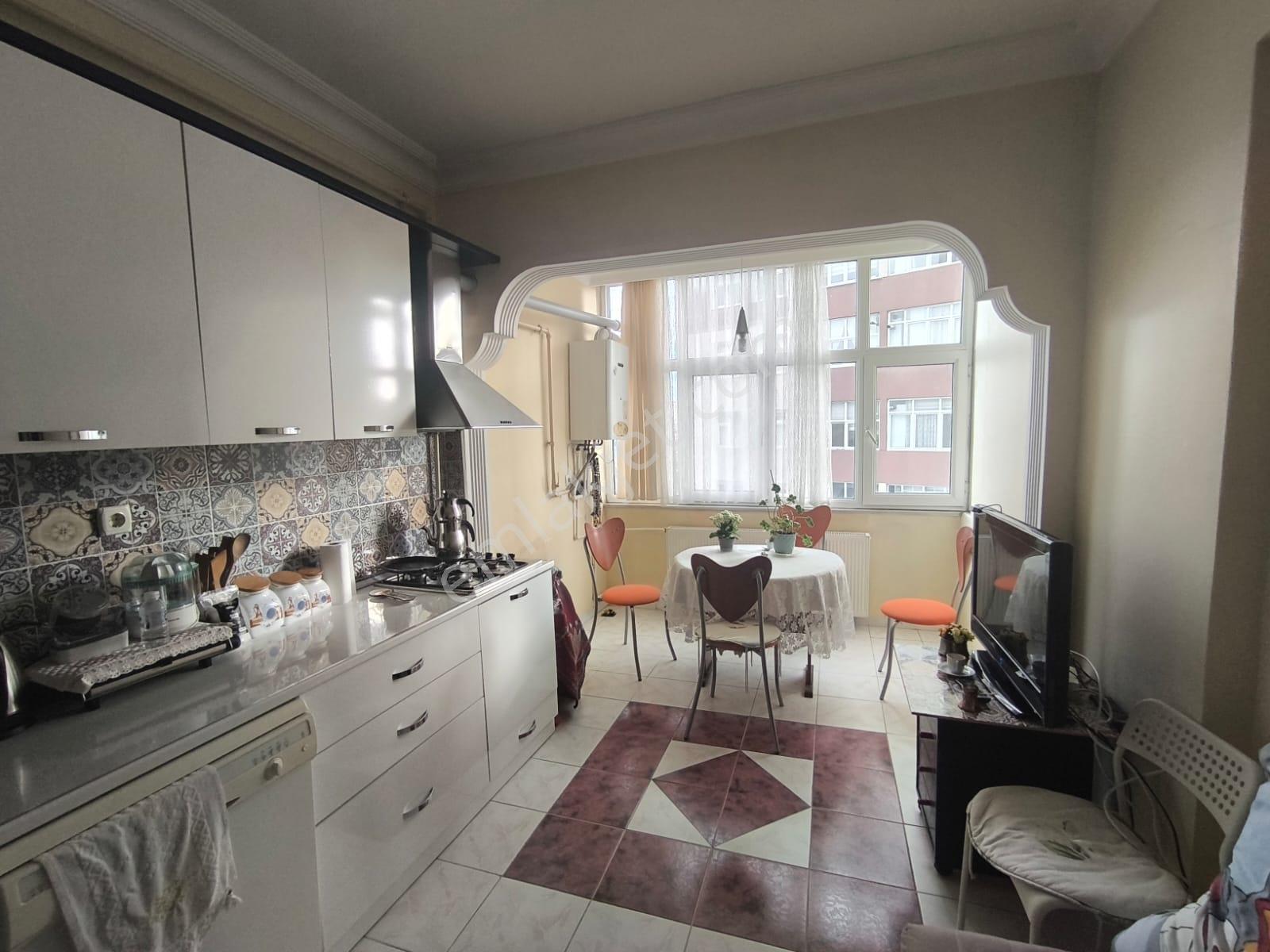 Beylikdüzü Barış Mah 3+1 180m2 Ara Kat Satılık Daire - Görsel 22
