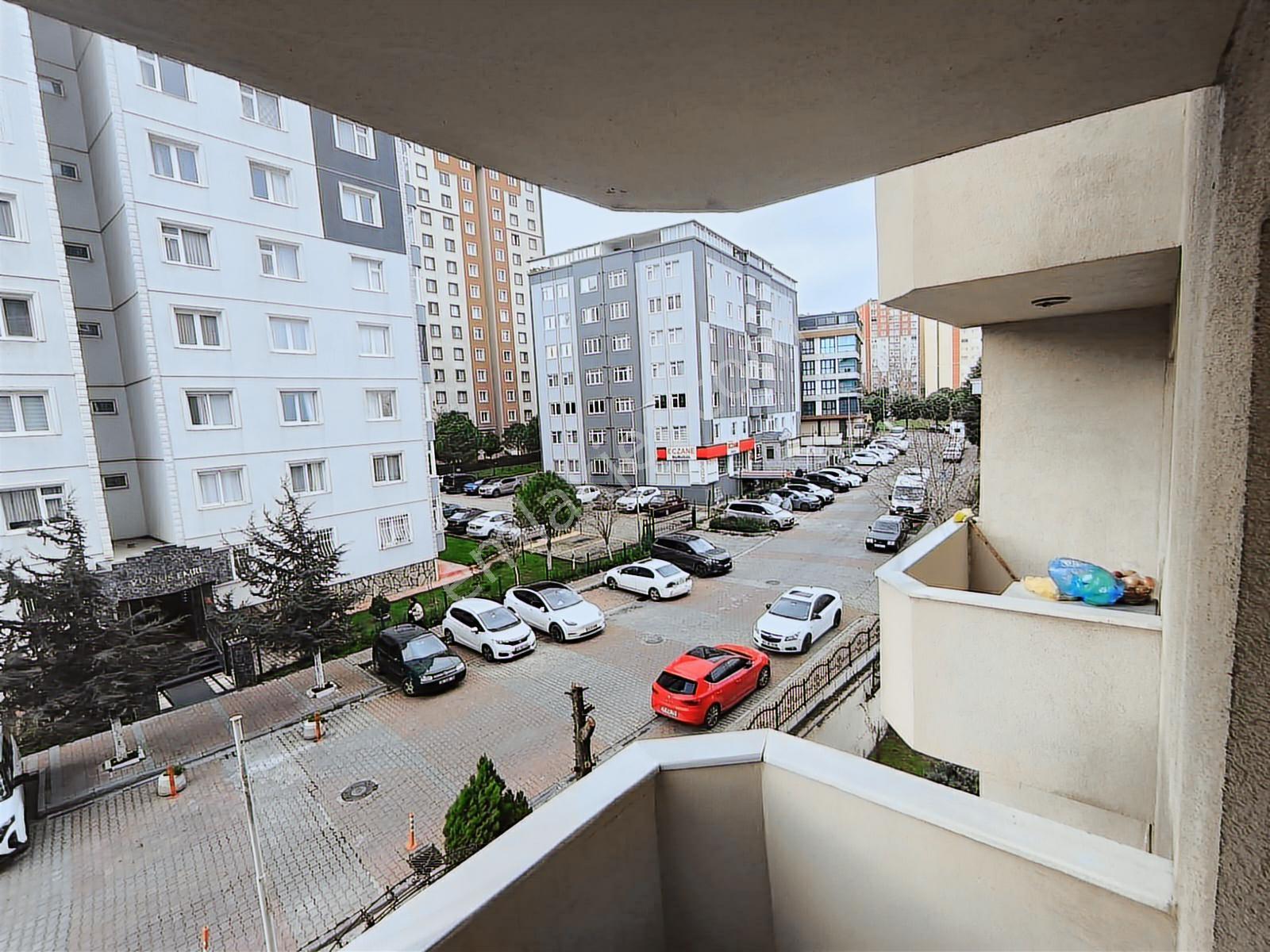 Beylikdüzü Barış Mah 3+1 180m2 Ara Kat Satılık Daire - Görsel 26