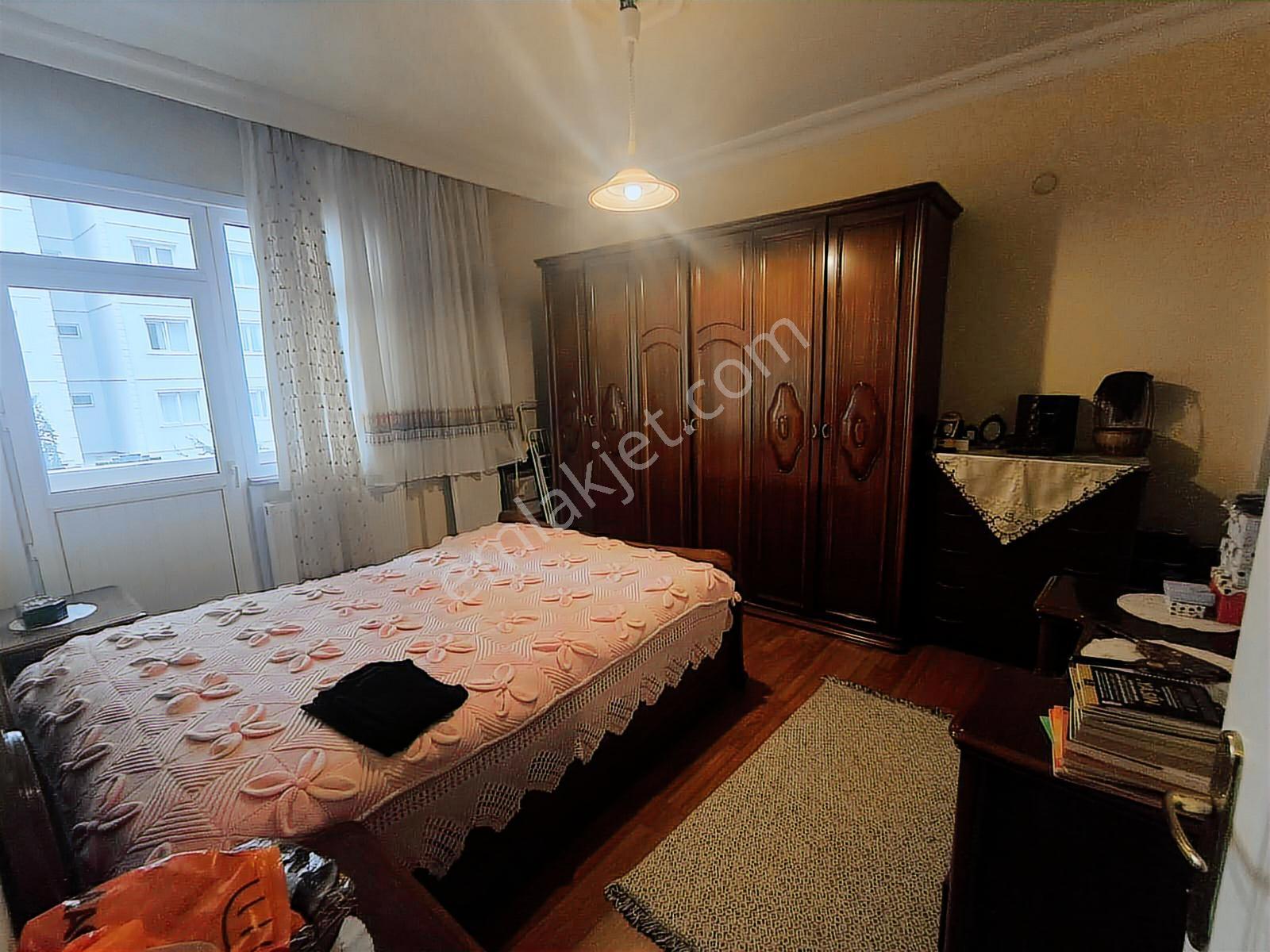 Beylikdüzü Barış Mah 3+1 180m2 Ara Kat Satılık Daire - Görsel 24