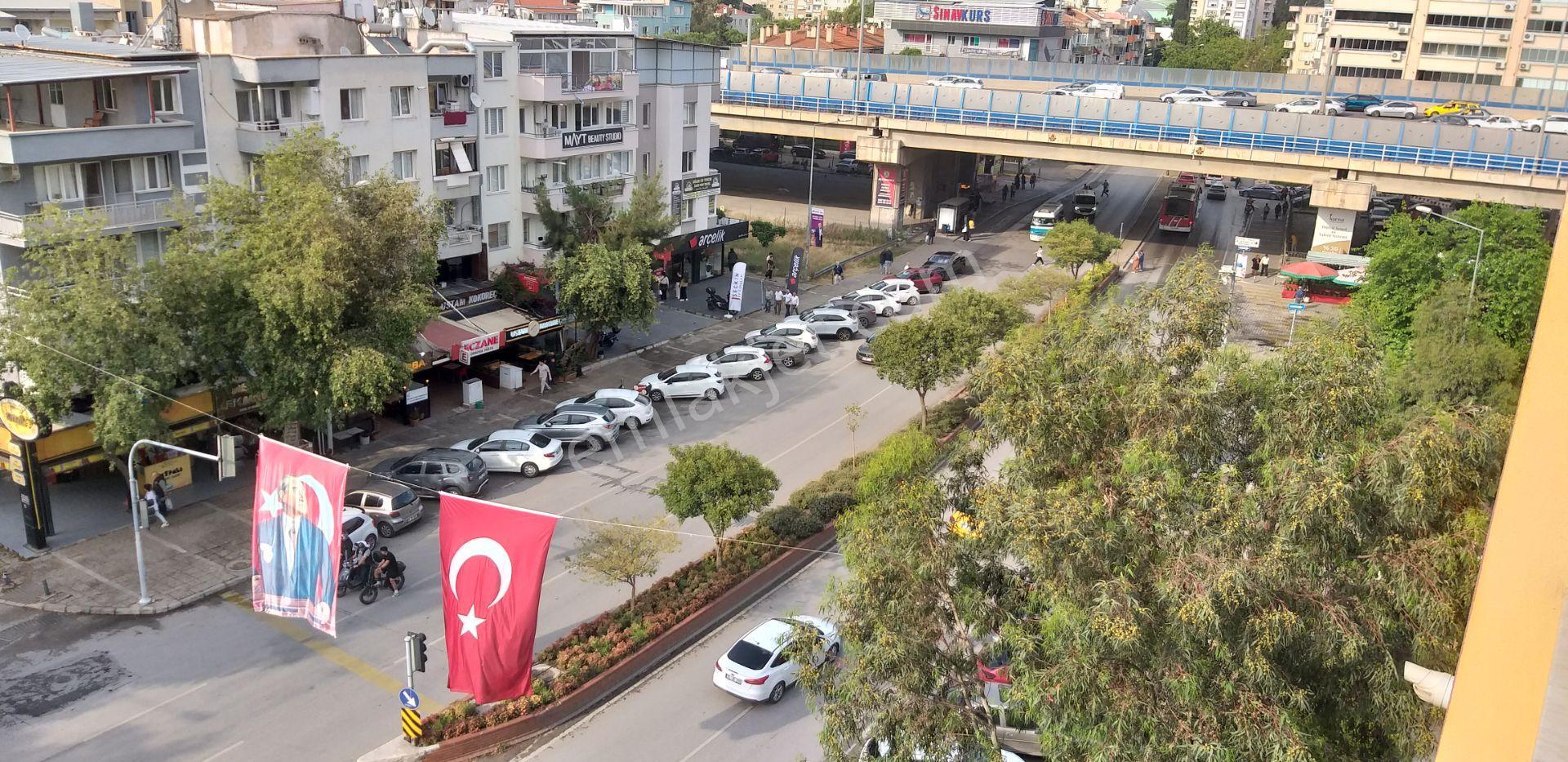 Bornova Özkanlar Kazımdirik Mah. Vakıfbank Şb. Karşısı Eşyalı Yada Eşyasız Kiralık 150 M Lüx Daire - Görsel 20