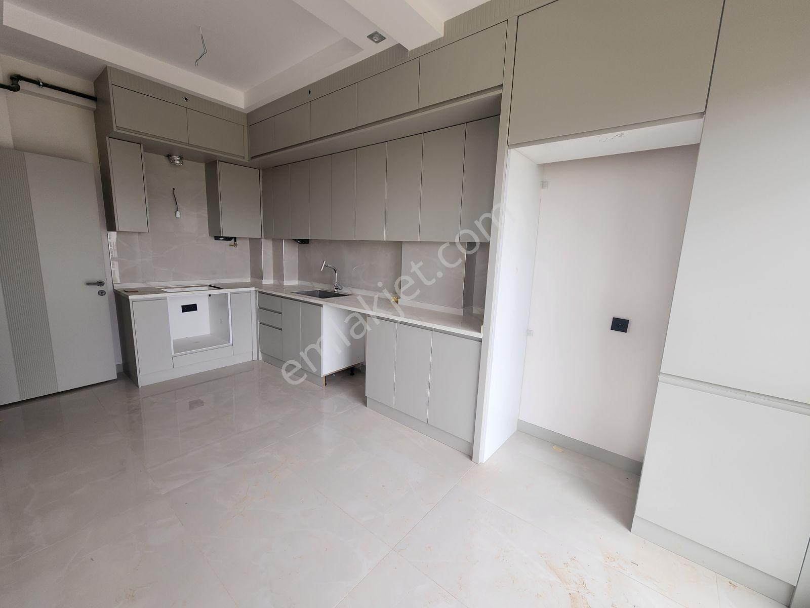 Üçler Ana Caddeye Yakın Sıfır 2+1 Kiralık Daire