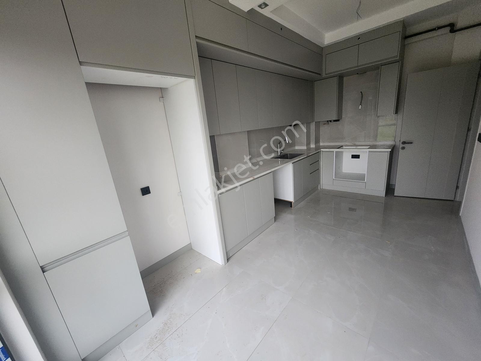 Üçler Ana Caddeye Yakın Sıfır 2+1 Kiralık Daire - Görsel 12