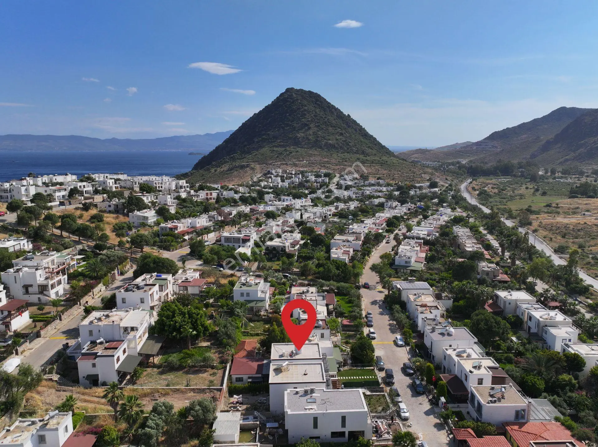 Akyarlar'da Site İçerisinde Satılık 4+2 Villa - Görsel 2