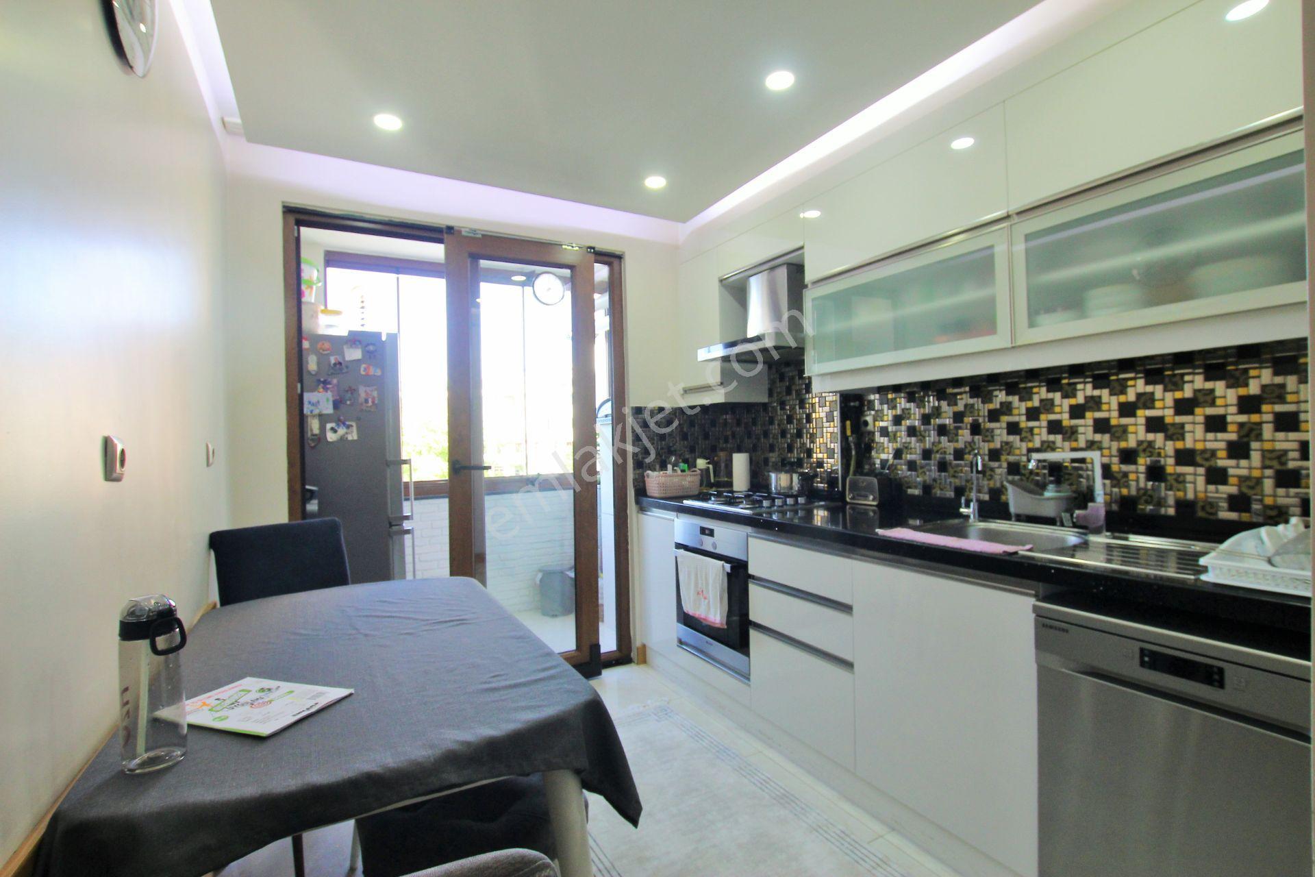Çekmeköydeki Okullara Yakın, Manzaralı, Lüks, Yeni Kiralık Daire - Görsel 4