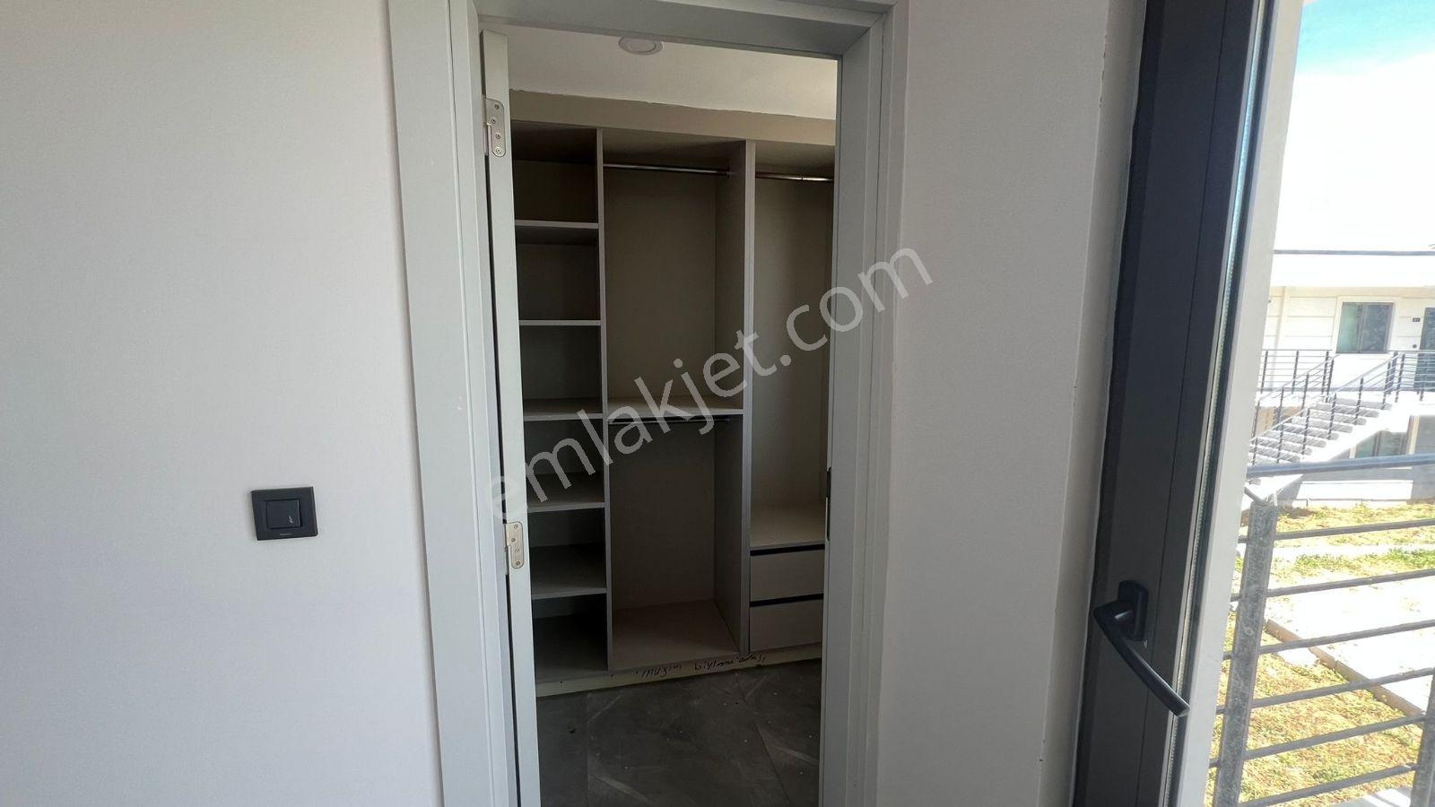 Milas Kazıklı Koyunda Havuzlu Sitede Satılık 3+1 Villa - Görsel 25