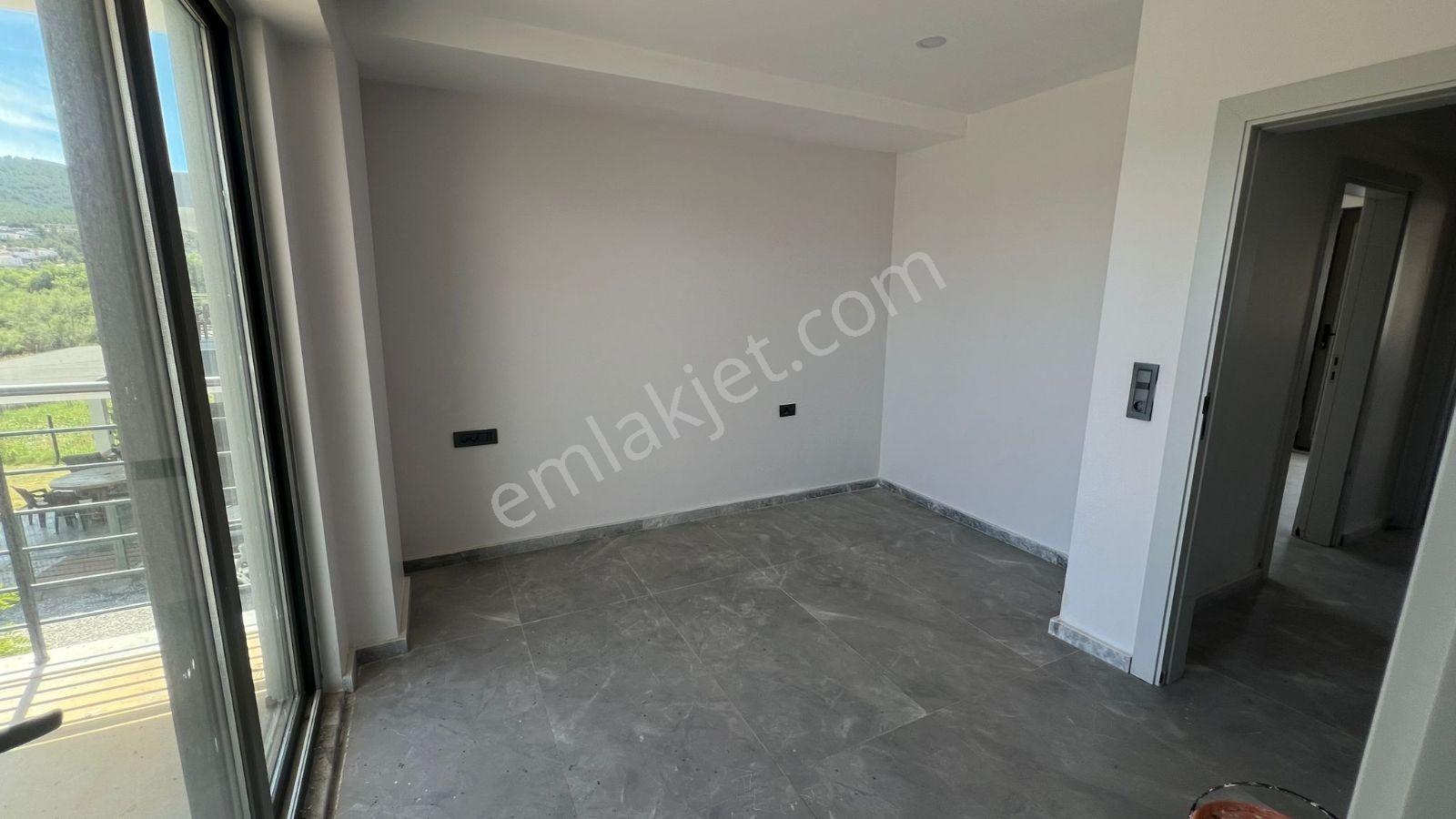 Milas Kazıklı Koyunda Havuzlu Sitede Satılık 3+1 Villa - Görsel 24