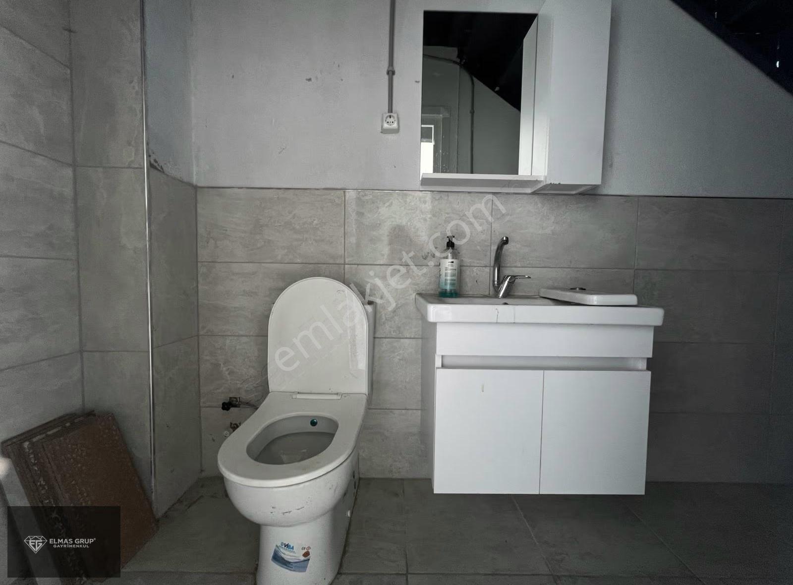 Akyazının Yükselen Ticaret Noktasında Prestijli Satılık Dükkan - Görsel 15