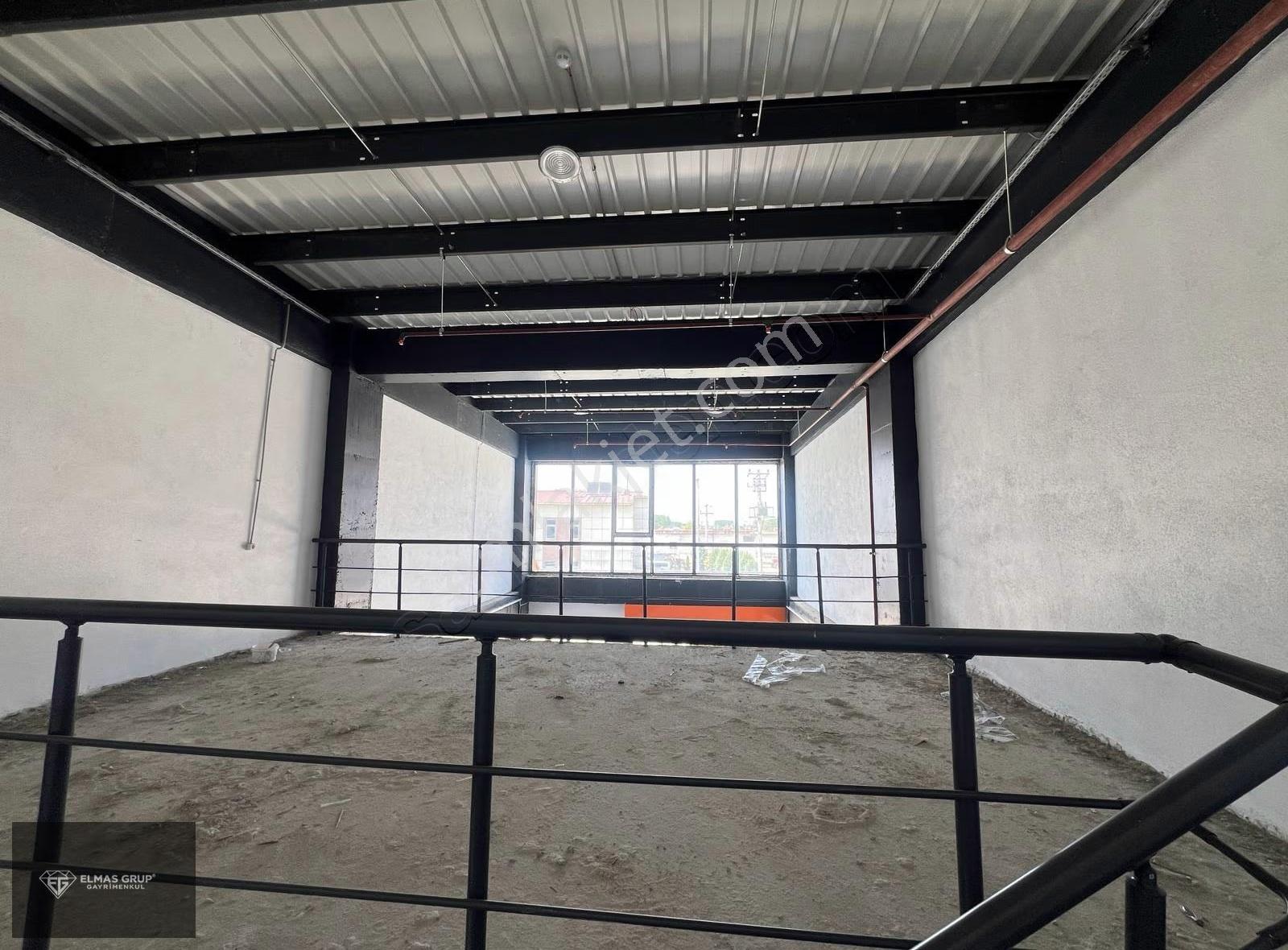 Akyazıda Canlı Ticaret Alanında Kiralık 120 M² Prestijli Dükkan - Görsel 6