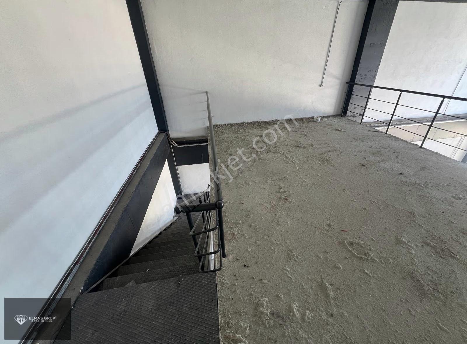 Akyazıda Canlı Ticaret Alanında Kiralık 120 M² Prestijli Dükkan - Görsel 10