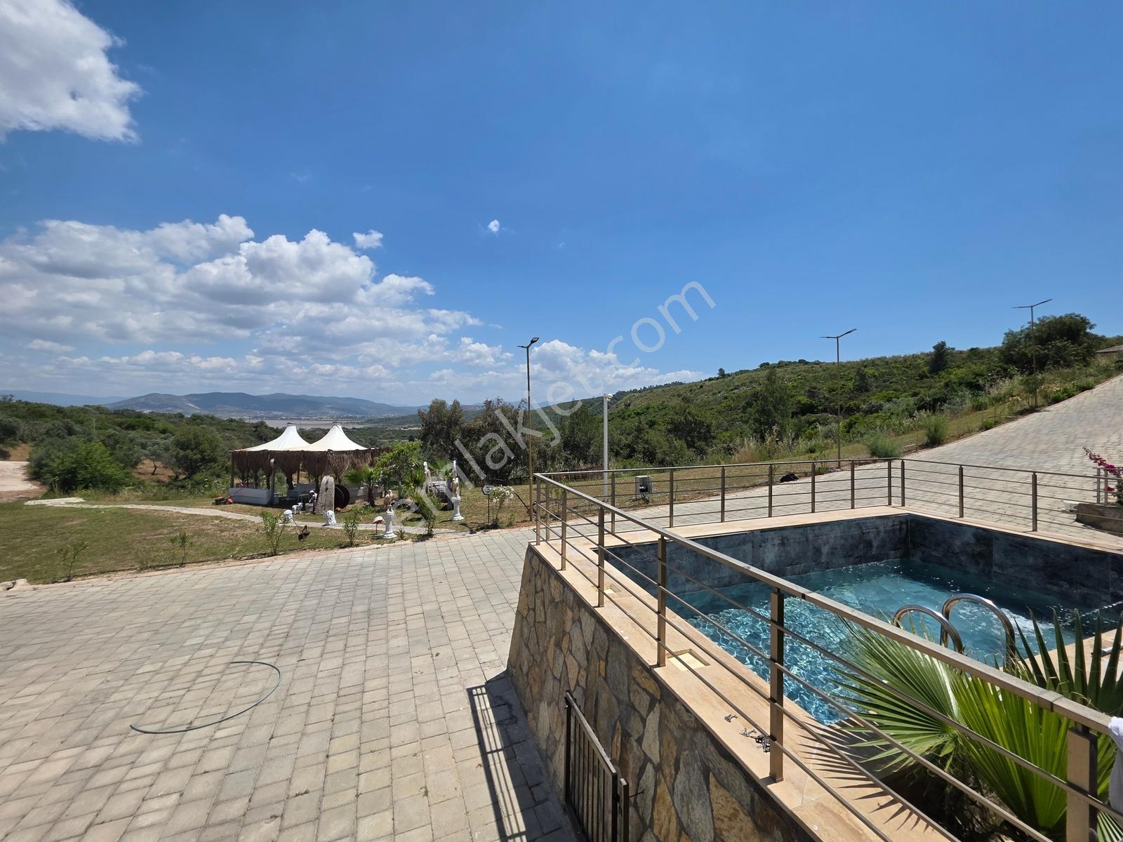 Adabükü Ayder Sitesi 2+2 Göl Manzaralı Havuzlu Villa - Görsel 9