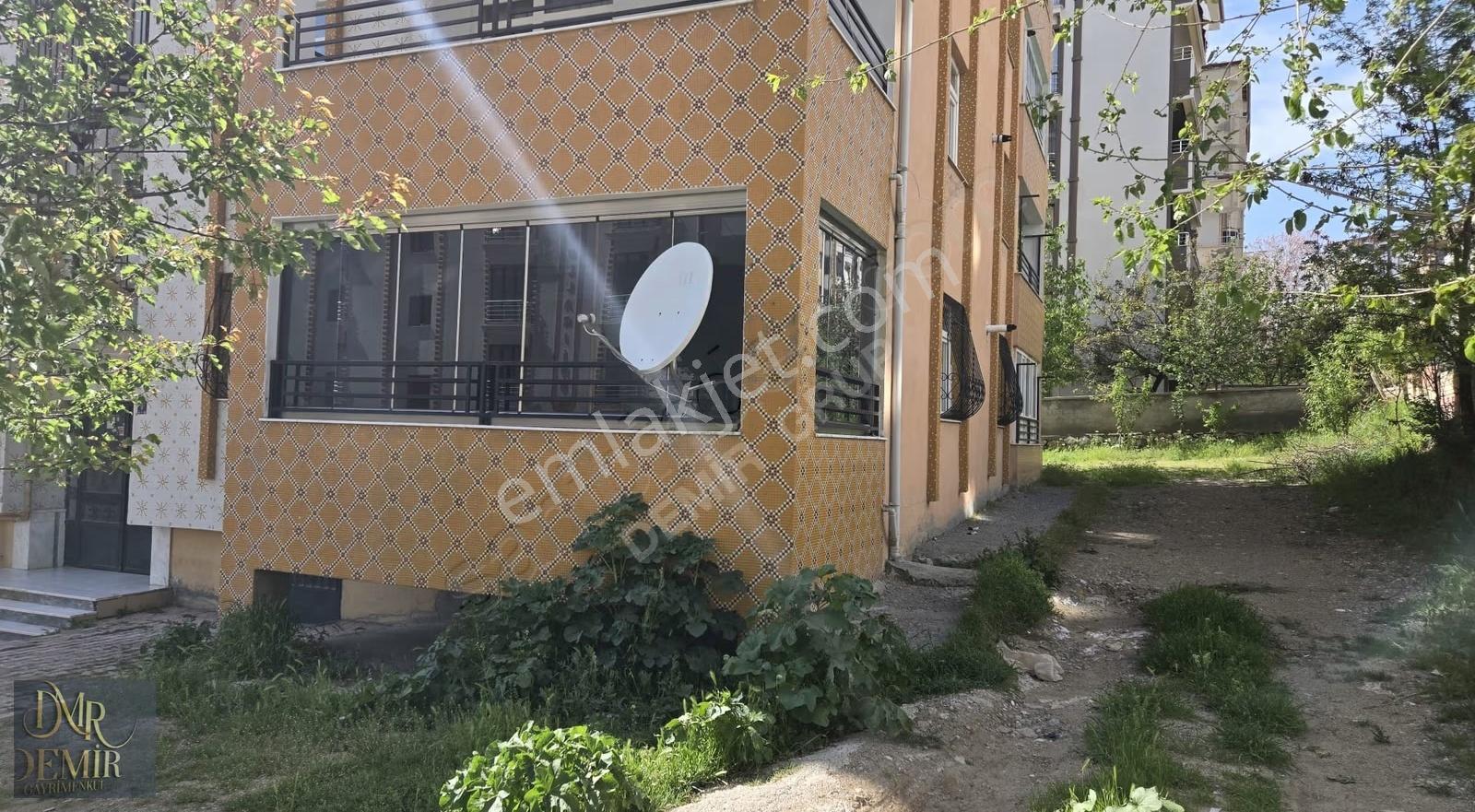 Ulukent'te Satılık 3+1 Daire, Net 145 M², Giriş Kat - Görsel 4