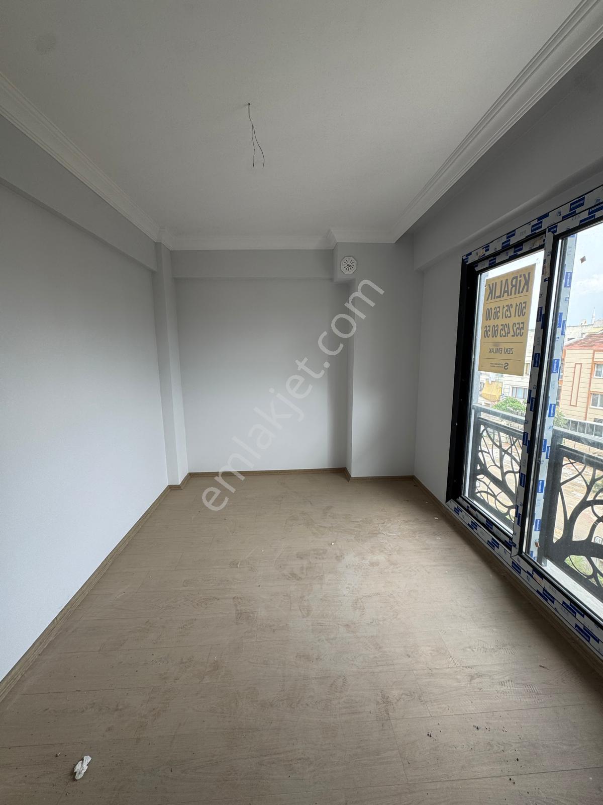 Zeki Emlak'tan Manisa Muradiye Mahallesinde Havuzlu Site İçinde 1+1 Kiralık Daire - Görsel 11