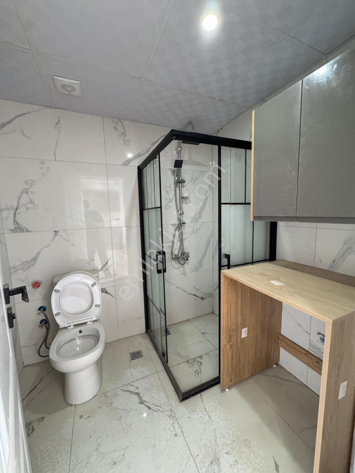 Zeki Emlak'tan Manisa Muradiye Mahallesinde Havuzlu Site İçinde 1+1 Kiralık Daire - Görsel 16