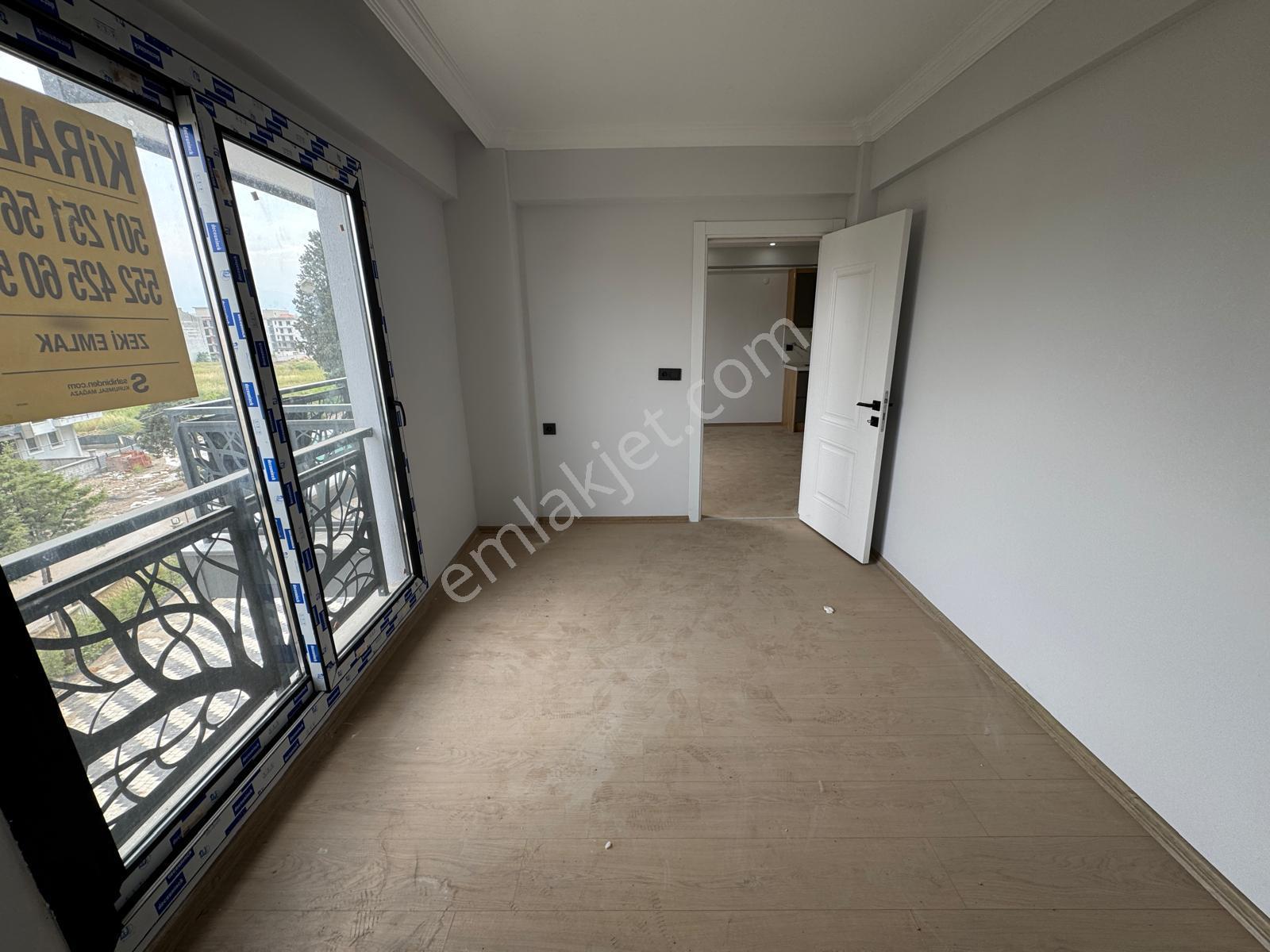 Zeki Emlak'tan Manisa Muradiye Mahallesinde Havuzlu Site İçinde 1+1 Kiralık Daire - Görsel 13