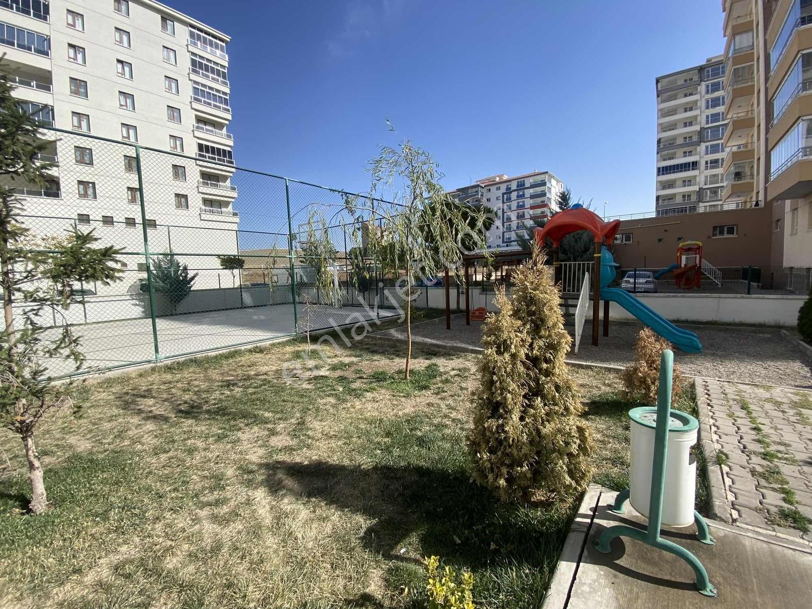 Yüce'den▓site İçerisin'de Geniş Oturumlu Ebeveyn.b Geniş Balkon - Görsel 9