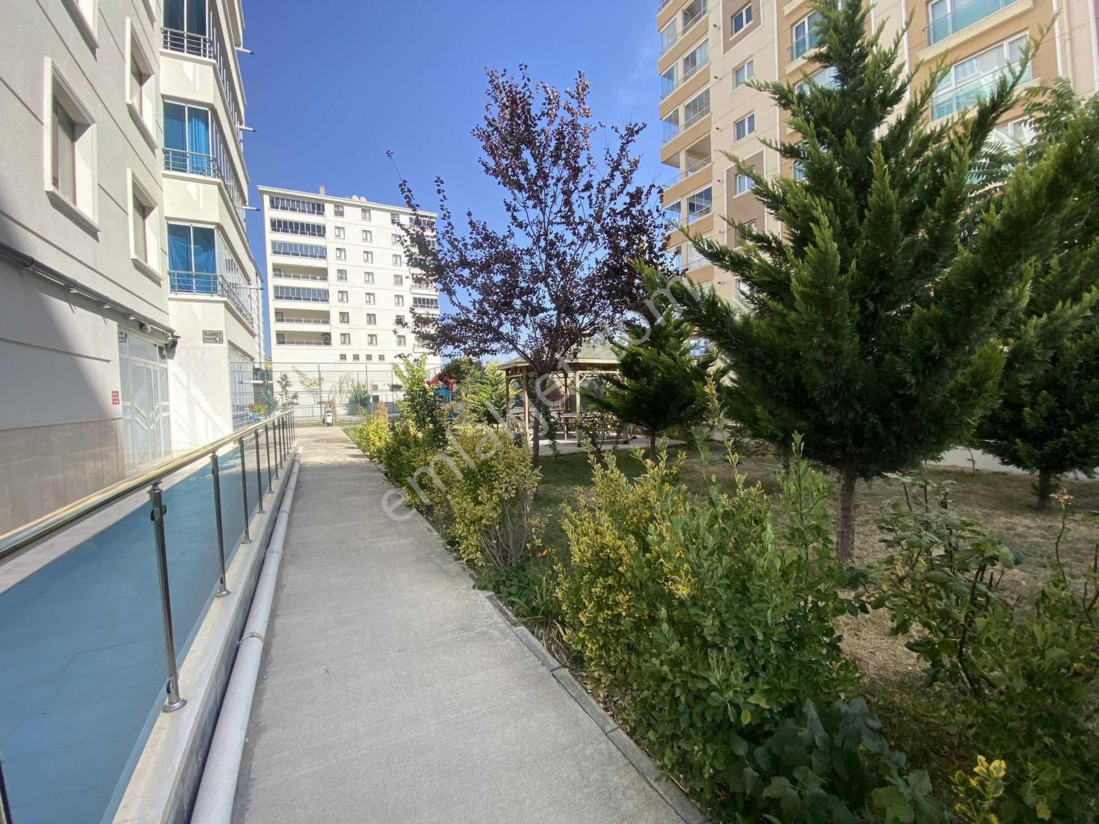 Yüce'den▓site İçerisin'de Geniş Oturumlu Ebeveyn.b Geniş Balkon - Görsel 13