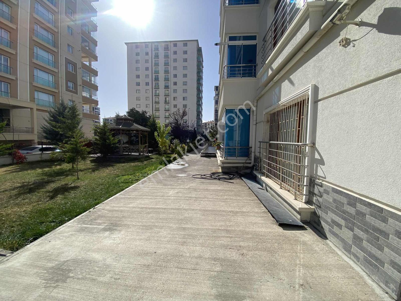 Yüce'den▓site İçerisin'de Geniş Oturumlu Ebeveyn.b Geniş Balkon - Görsel 8