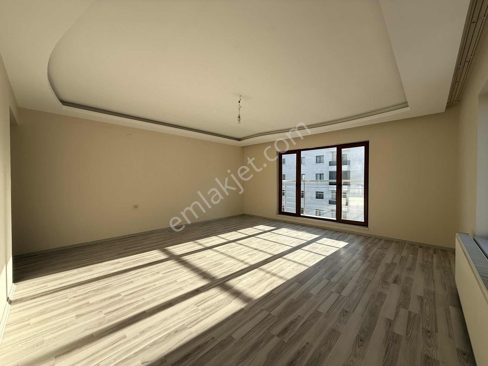 Yüce'den▓site İçerisin'de Geniş Oturumlu Ebeveyn.b Geniş Balkon - Görsel 33