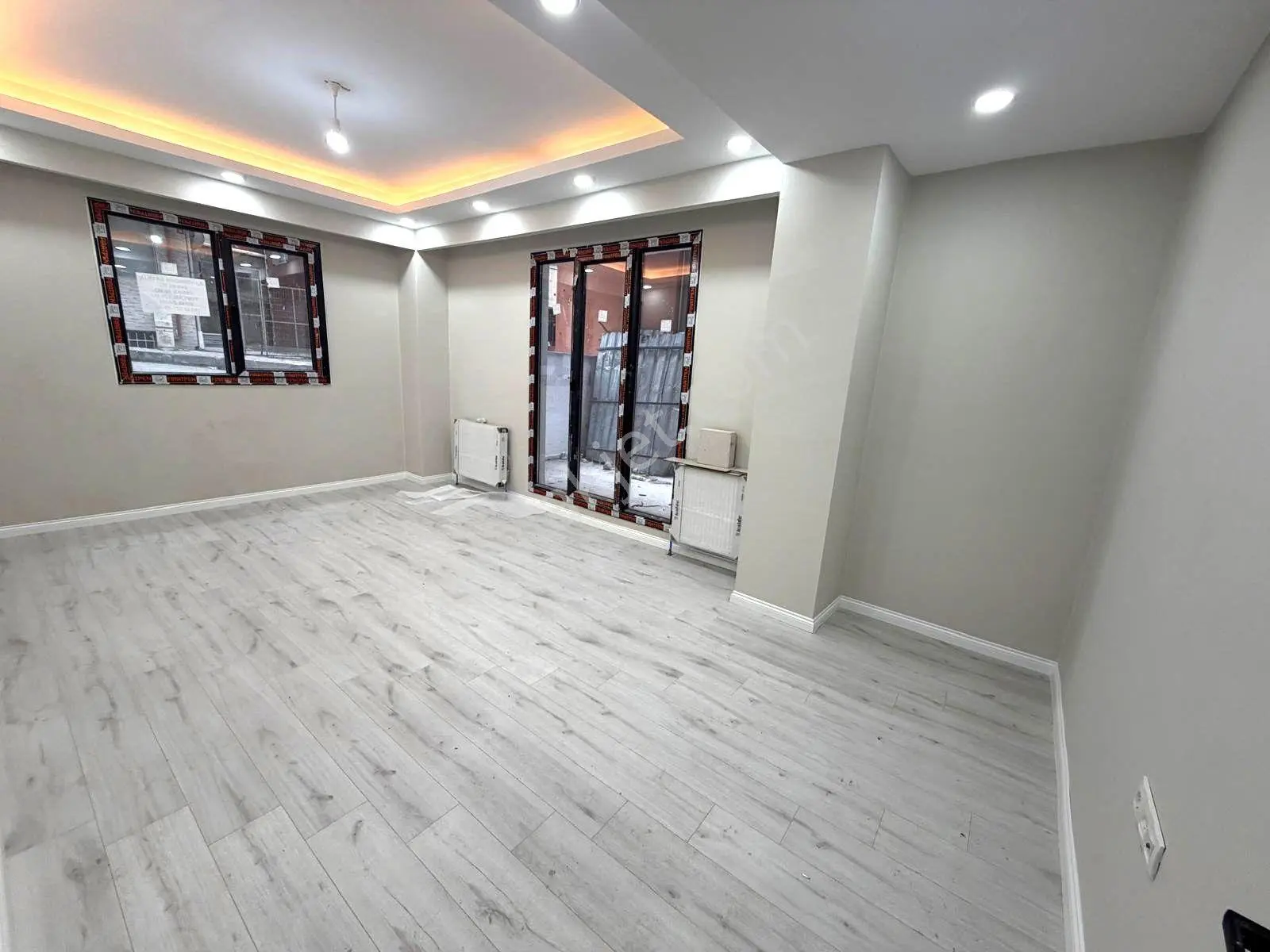 Seba'dan Kanarya Mh 2+1 90m2 Sıfır Emslasiz Bahçeli Giriş Dairee