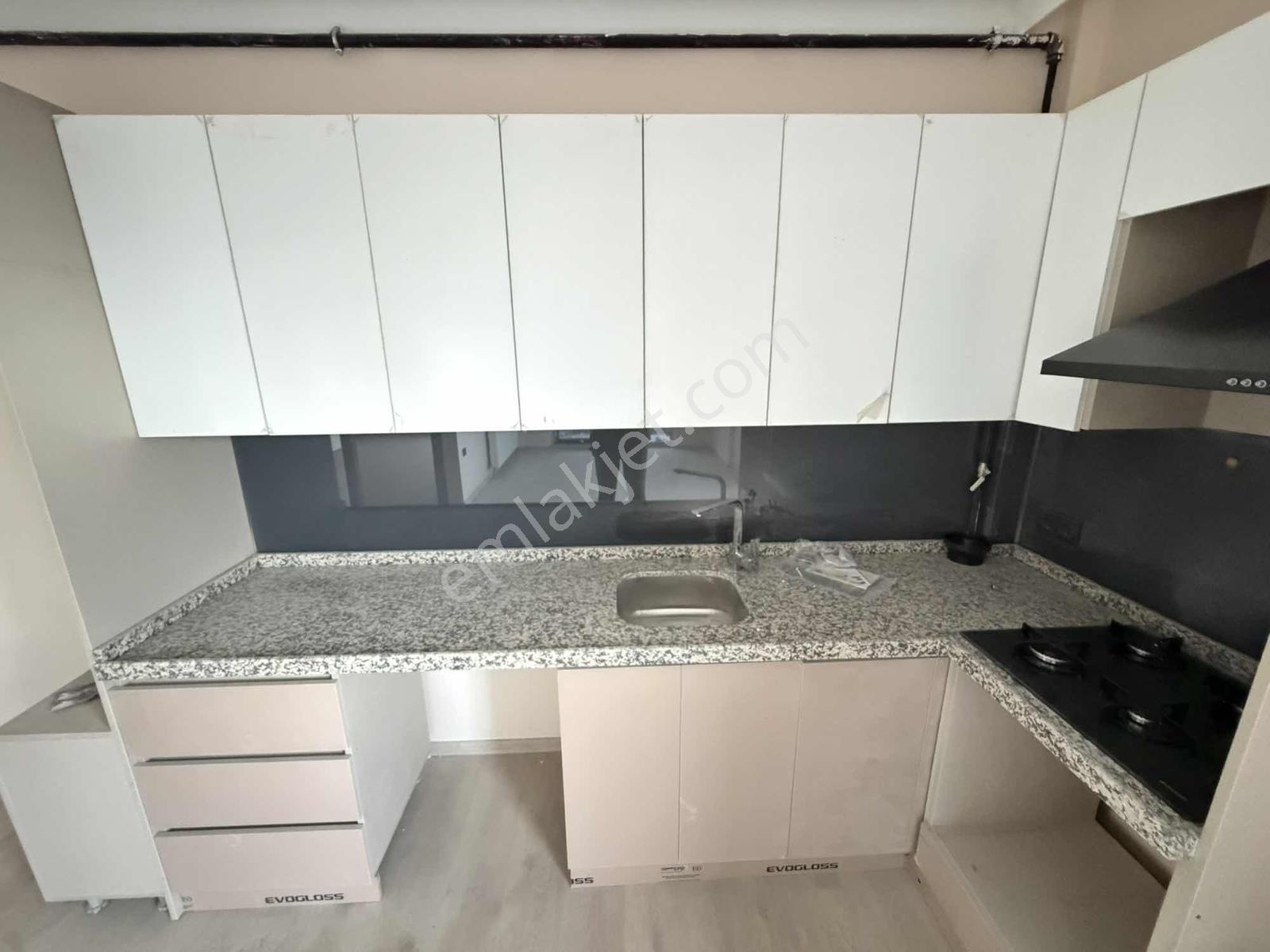 Alaçatı'dan/bölgenin En Geniş 1+1'i/cam Balkonlu/park Cephe 1+1 - Görsel 23