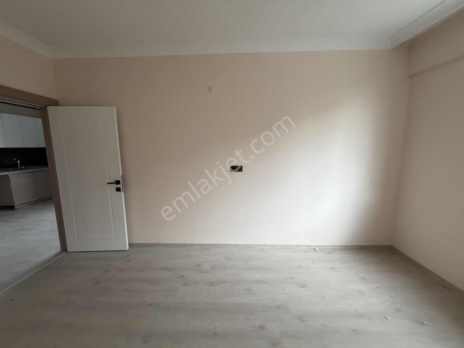 Alaçatı'dan/bölgenin En Geniş 1+1'i/cam Balkonlu/park Cephe 1+1 - Görsel 32